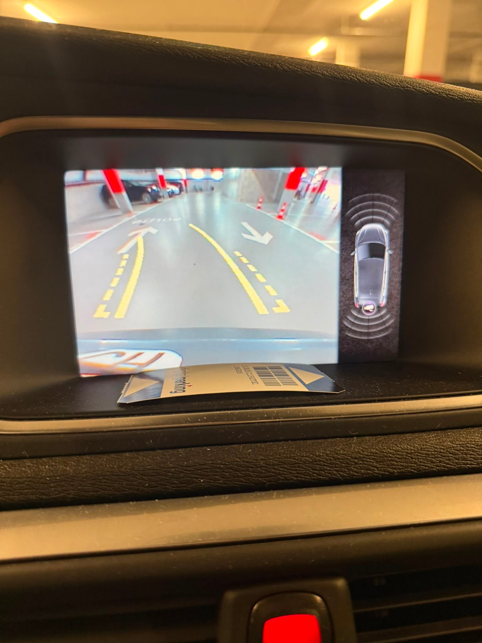 VOLVO V40 T4 Momentum Powershift-image-9