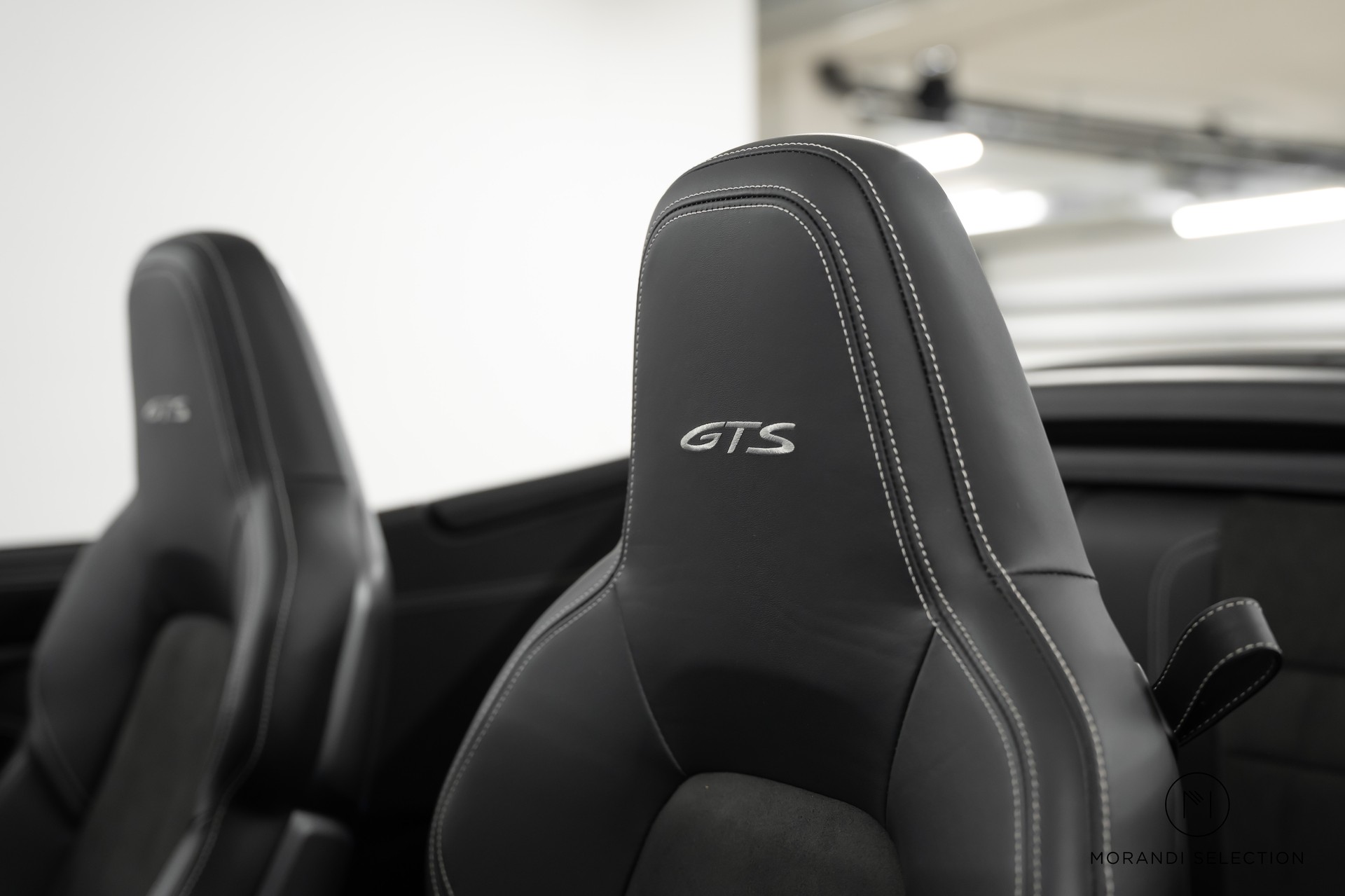 PORSCHE 911 Cabriolet 3.0 Carrera 4 GTS PDK-image-14
