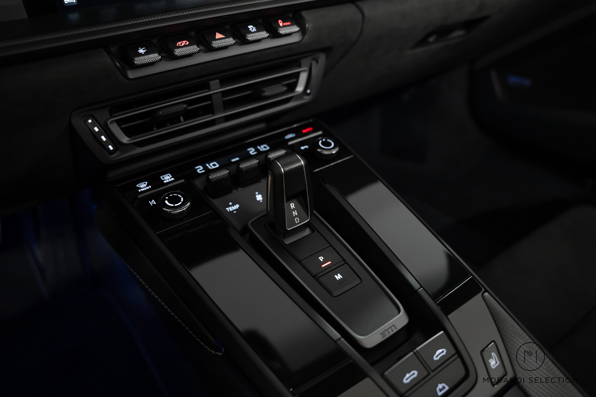 PORSCHE 911 Cabriolet 3.0 Carrera 4 GTS PDK-image-21