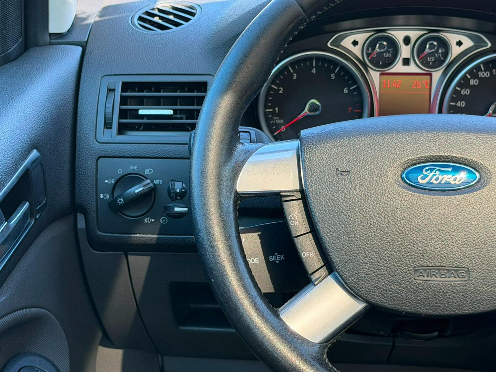 FORD C-Max 2.0 16V Titanium Automatic-image-13