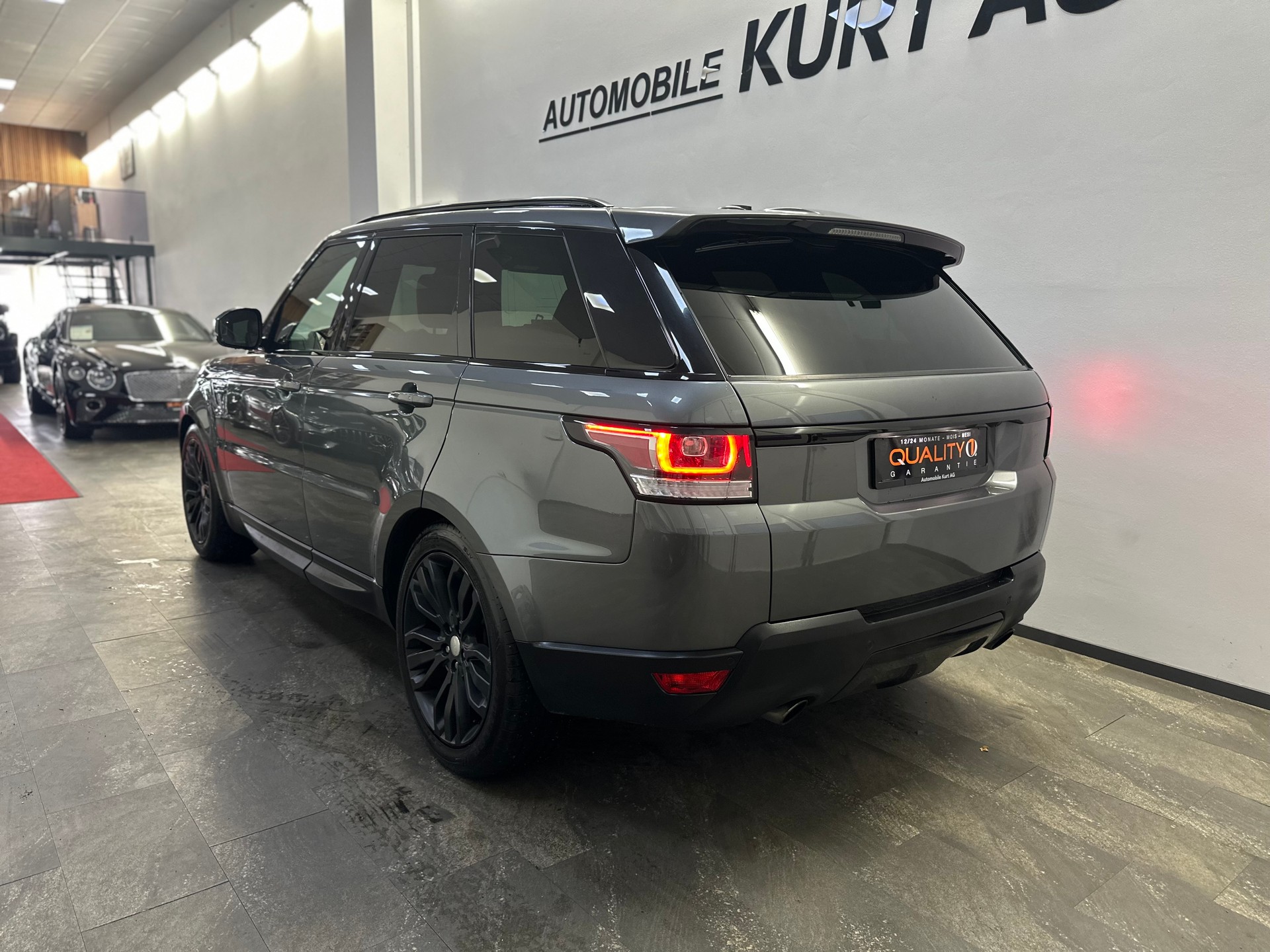 LAND ROVER Range Rover Sport 3.0 V6 SC SE Automatic-showroom-element-3