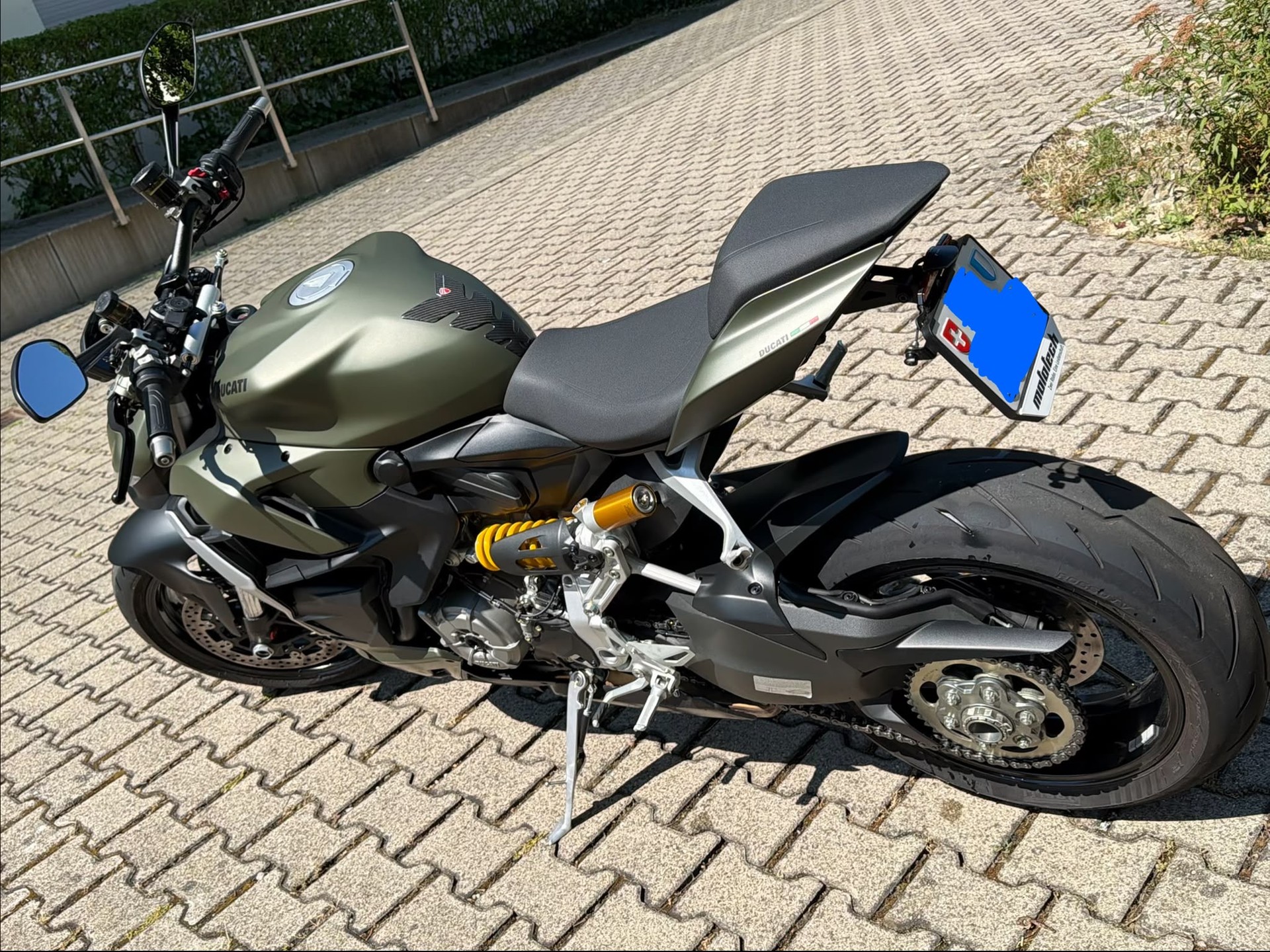 DUCATI Streetfighter V2-image-1