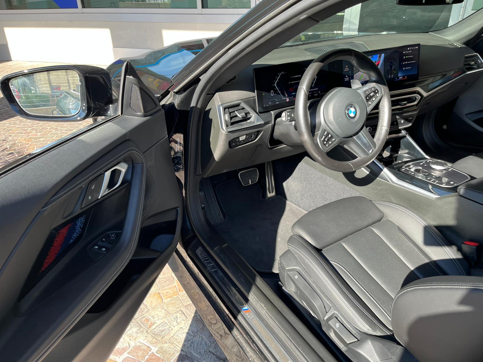 BMW 220i M Sport-image-7