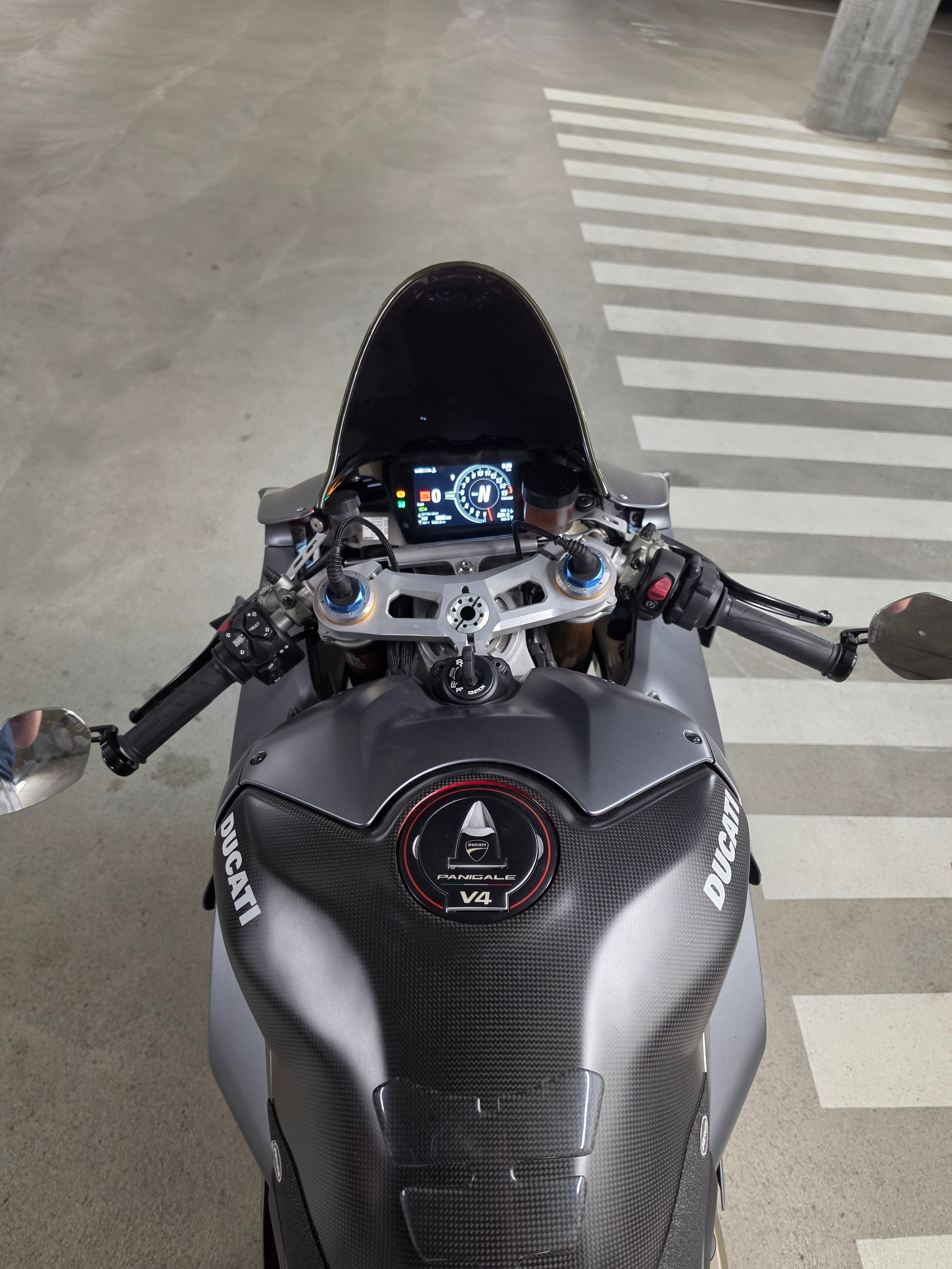 DUCATI Panigale 1103 V4 S-image-7