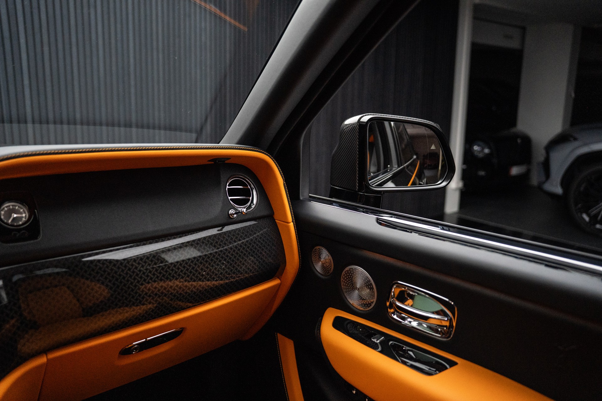 ROLLS-ROYCE Cullinan 6.7 V12 Black Badge-image-13