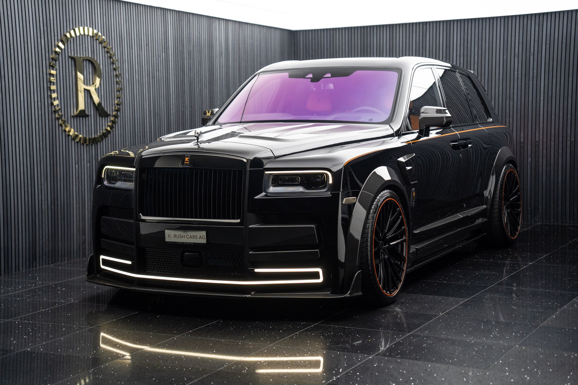 ROLLS-ROYCE Cullinan 6.7 V12 Black Badge