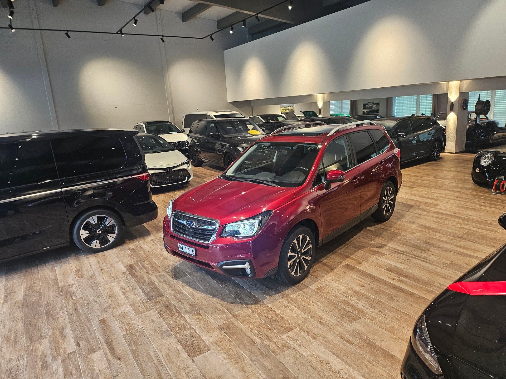 SUBARU Forester 2.0i Executive Lineartronic🔥8-fach🔥AHK🔥-showroom-element-1
