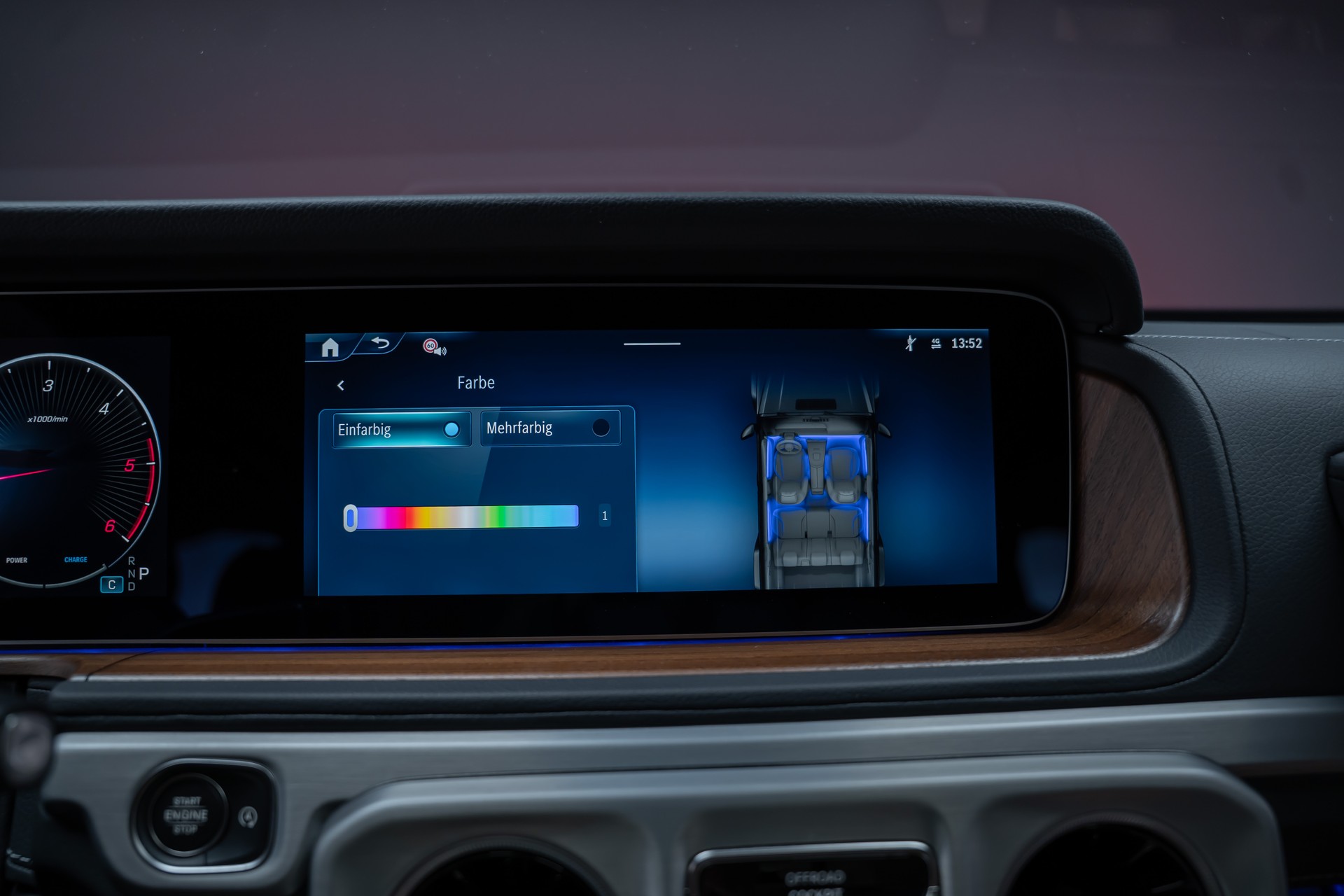 MERCEDES-BENZ G 450 d AMG Line / Burmester / Schiebedach / 360° Kamera-image-35
