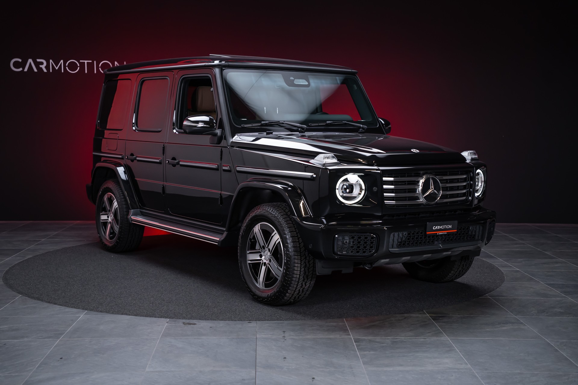 MERCEDES-BENZ G 450 d AMG Line / Burmester / Schiebedach / 360° Kamera-showroom-element-3