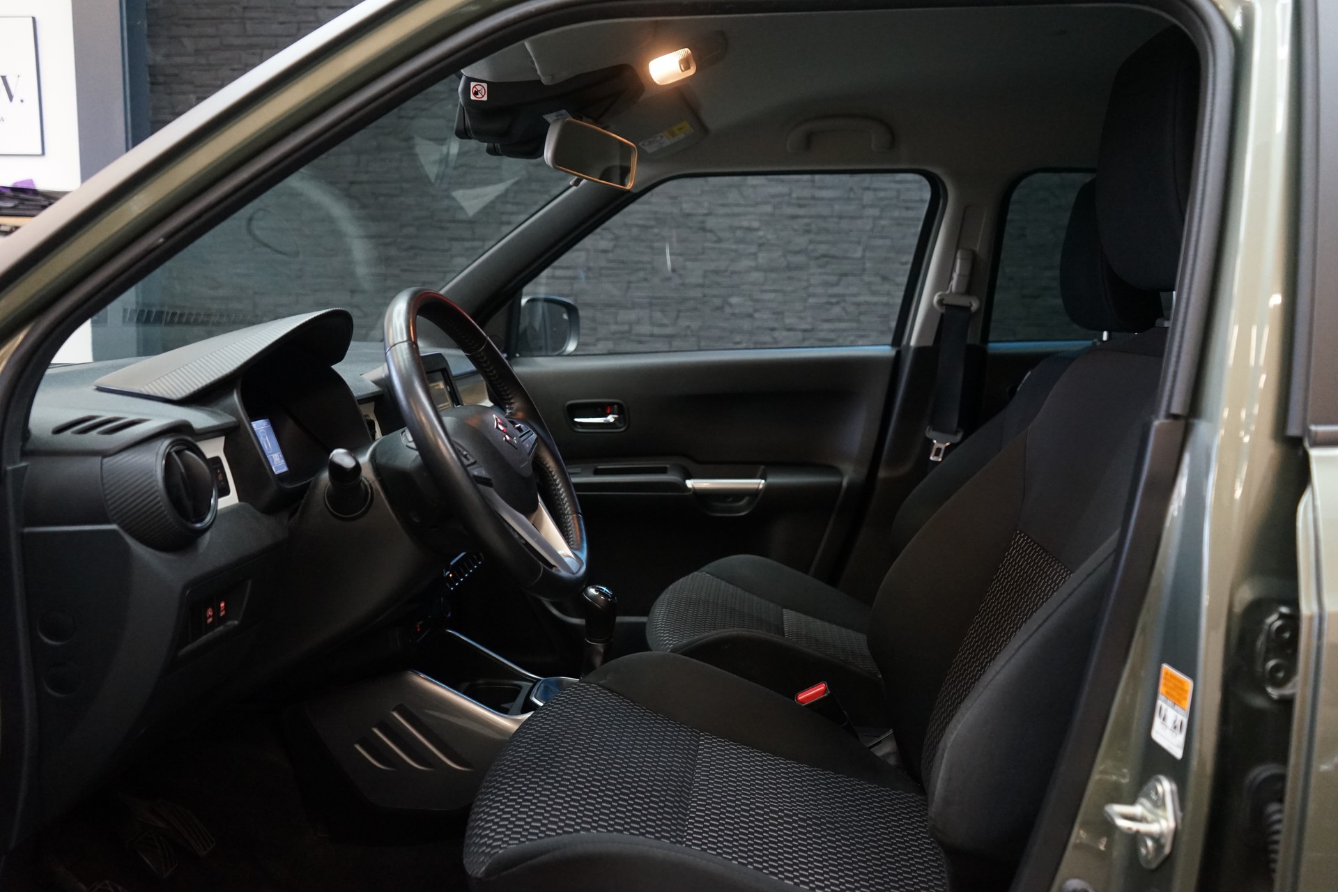 SUZUKI Ignis 1.2i Generation Hybrid-showroom-element-3