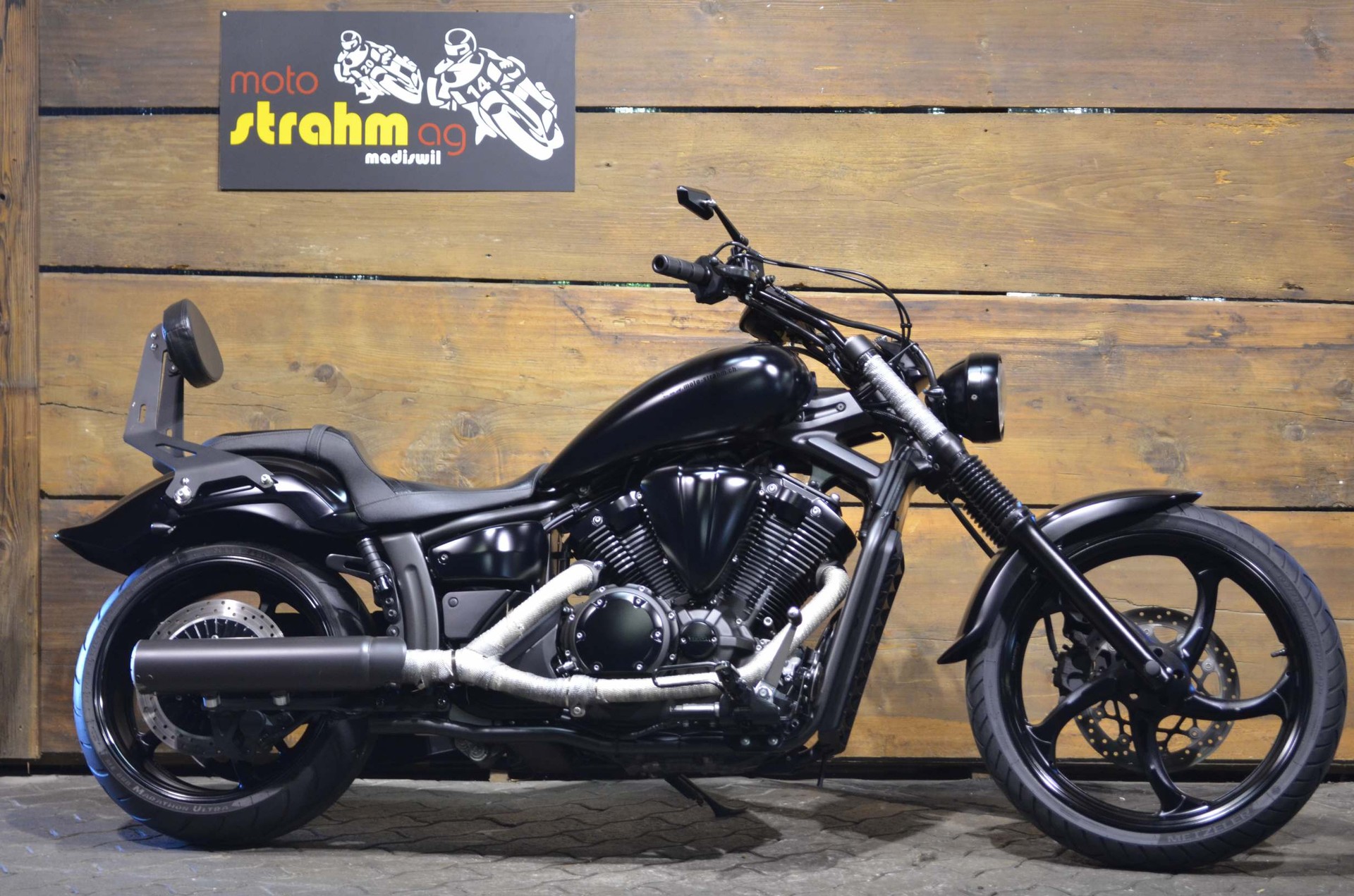 YAMAHA XVS 1300 CU Custom-image-1