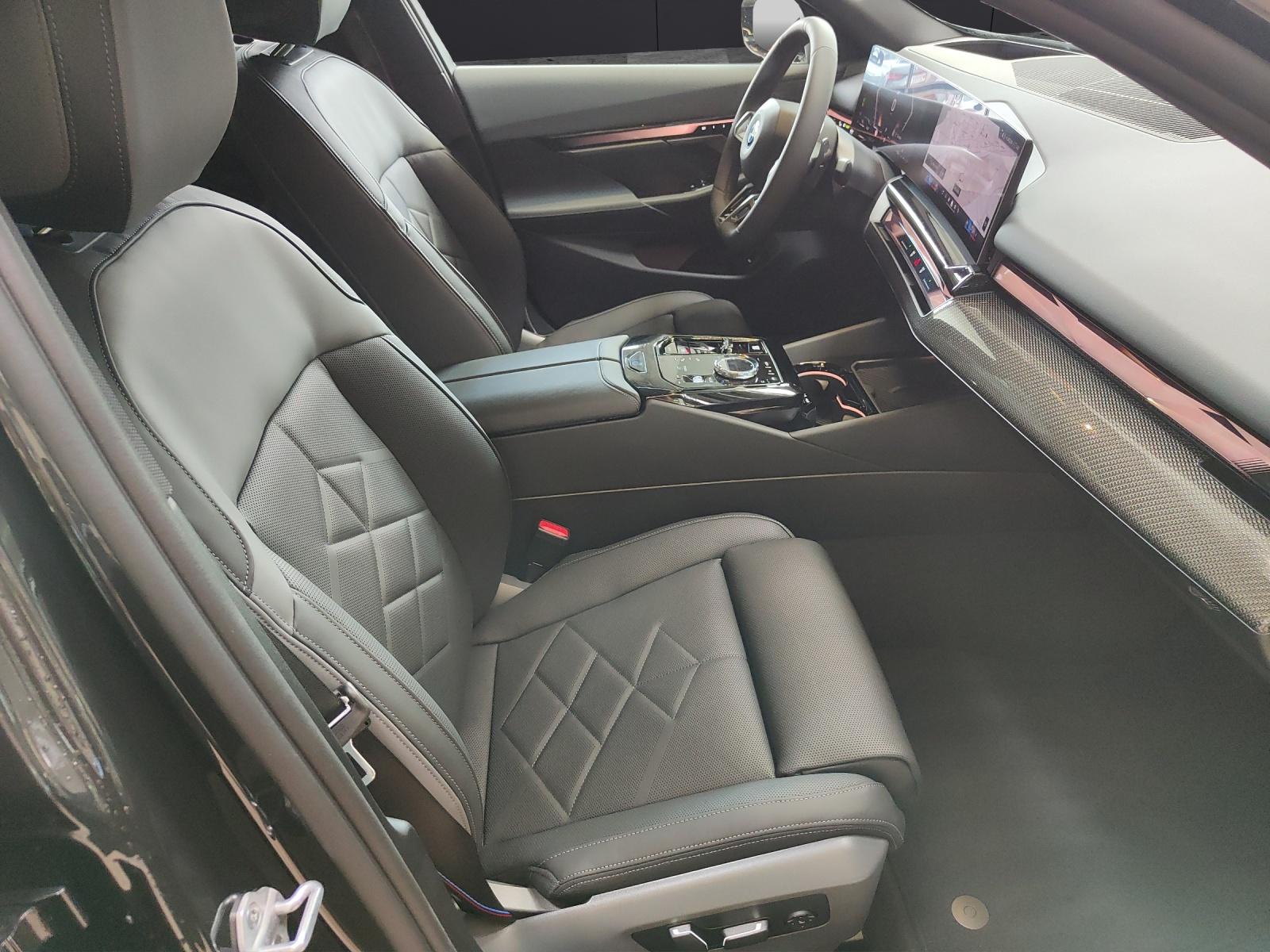 BMW 540d xDrive Touring-image-7