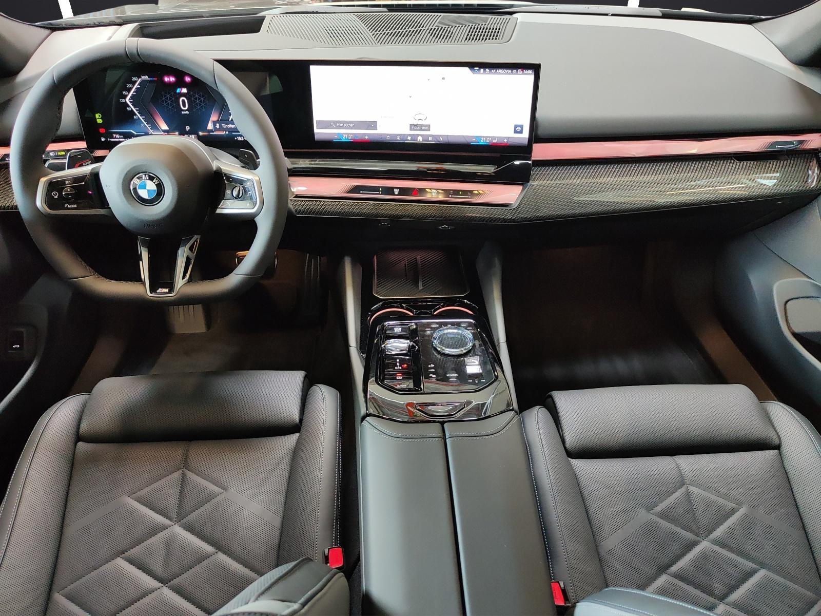 BMW 540d xDrive Touring-image-14