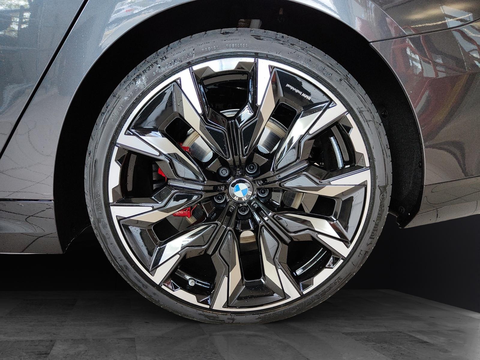 BMW 540d xDrive Touring-image-6