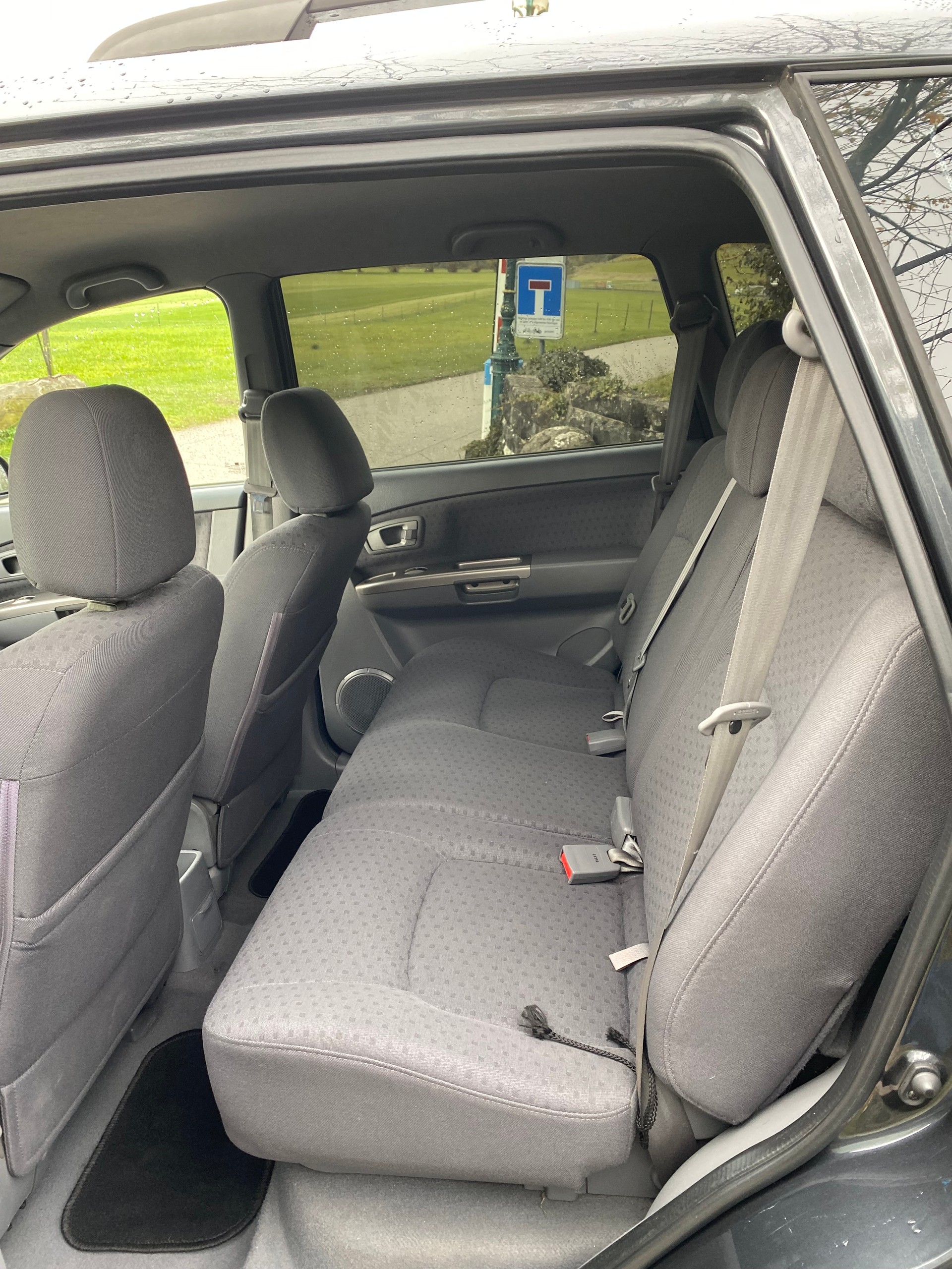 KIA Carens 2.0 CRDi EX-image-9