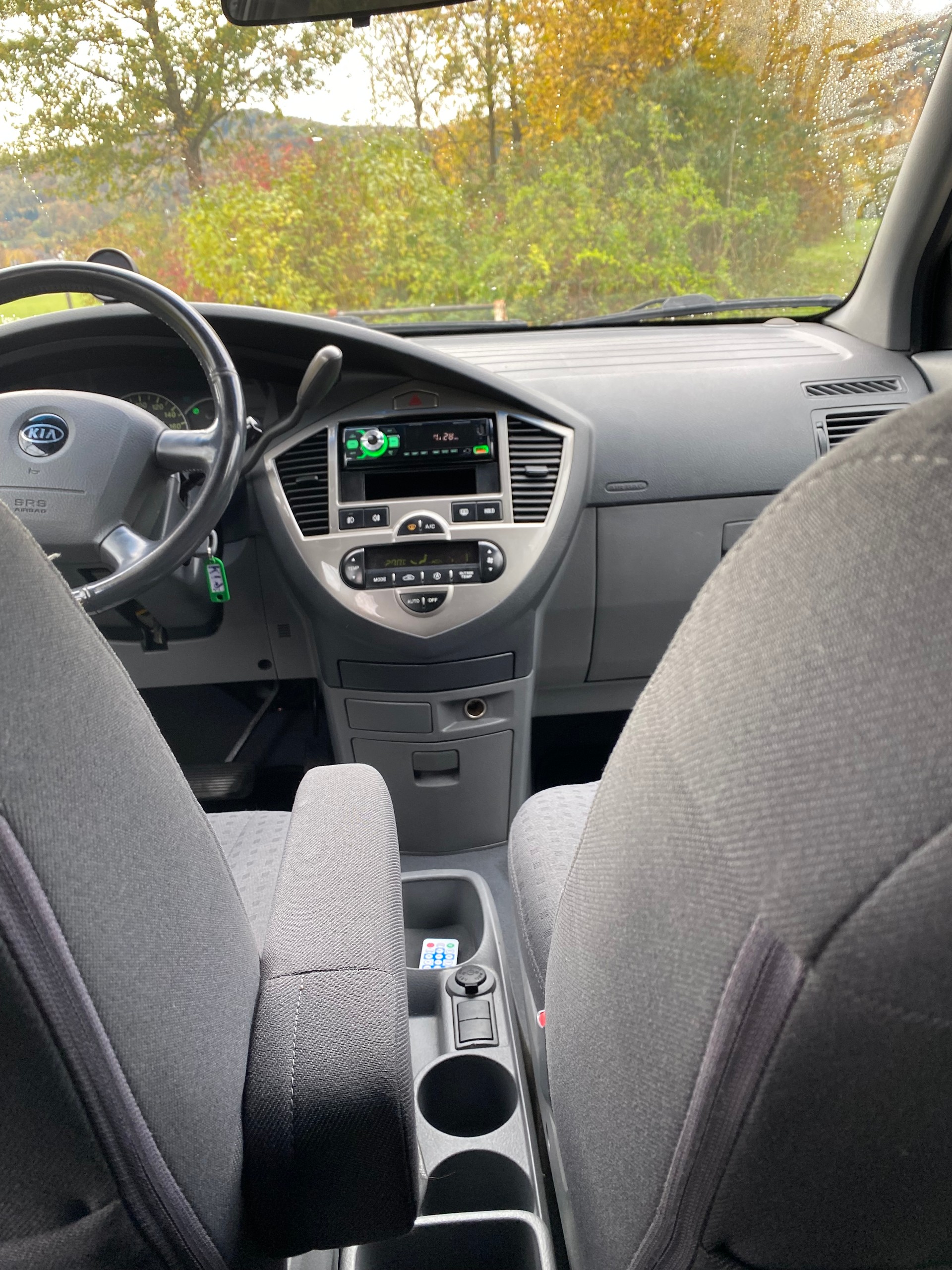 KIA Carens 2.0 CRDi EX-image-11