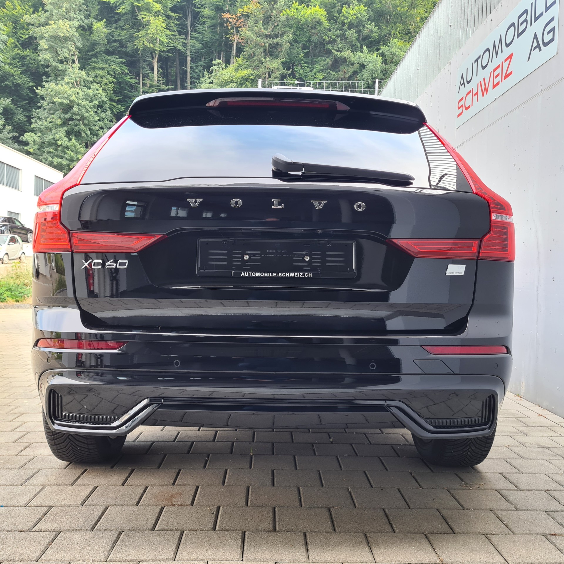 VOLVO XC60 T8 eAWD PluginHybrid Plus Dark Geartronic-image-8