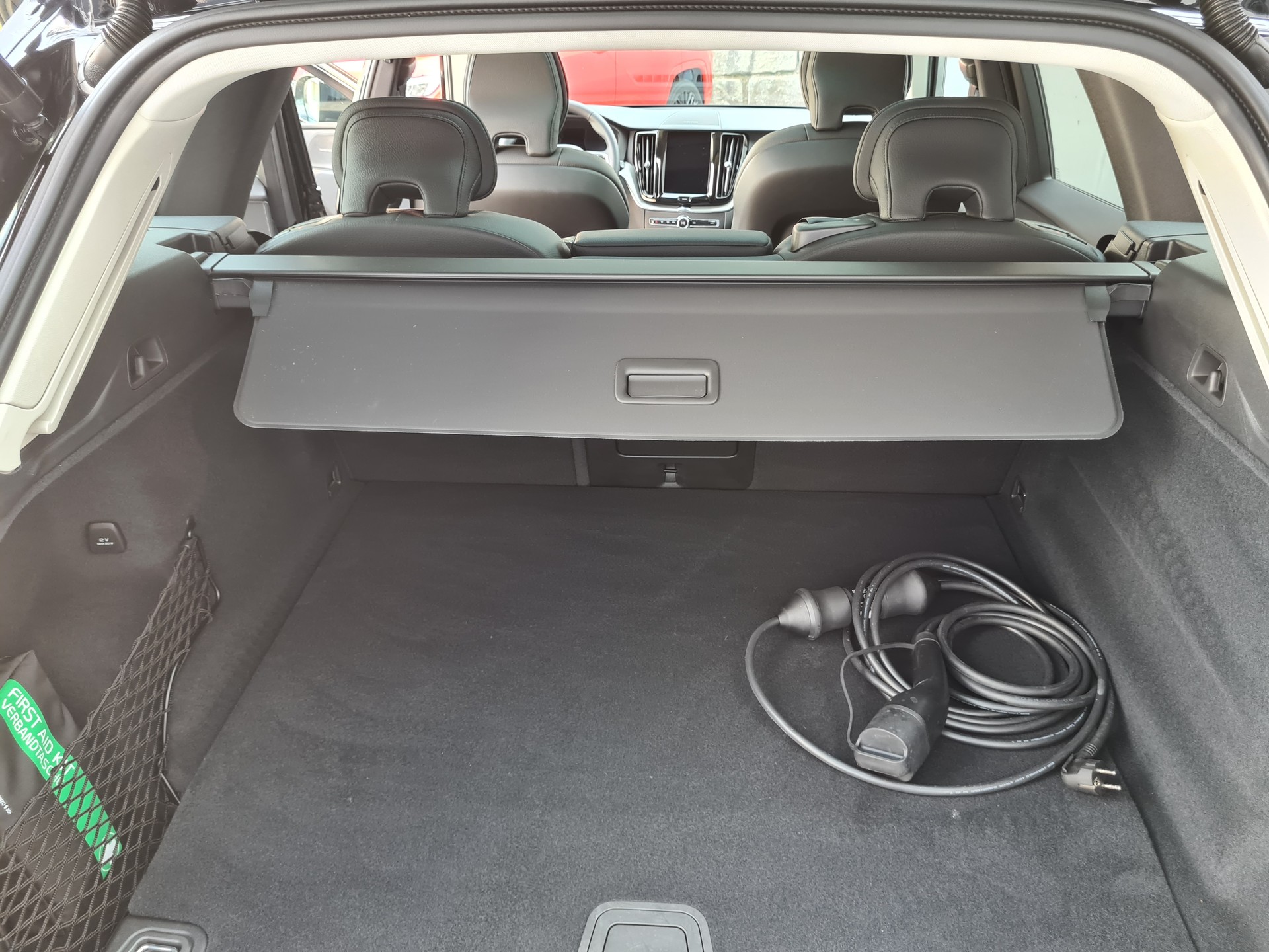 VOLVO XC60 T8 eAWD PluginHybrid Plus Dark Geartronic-image-15