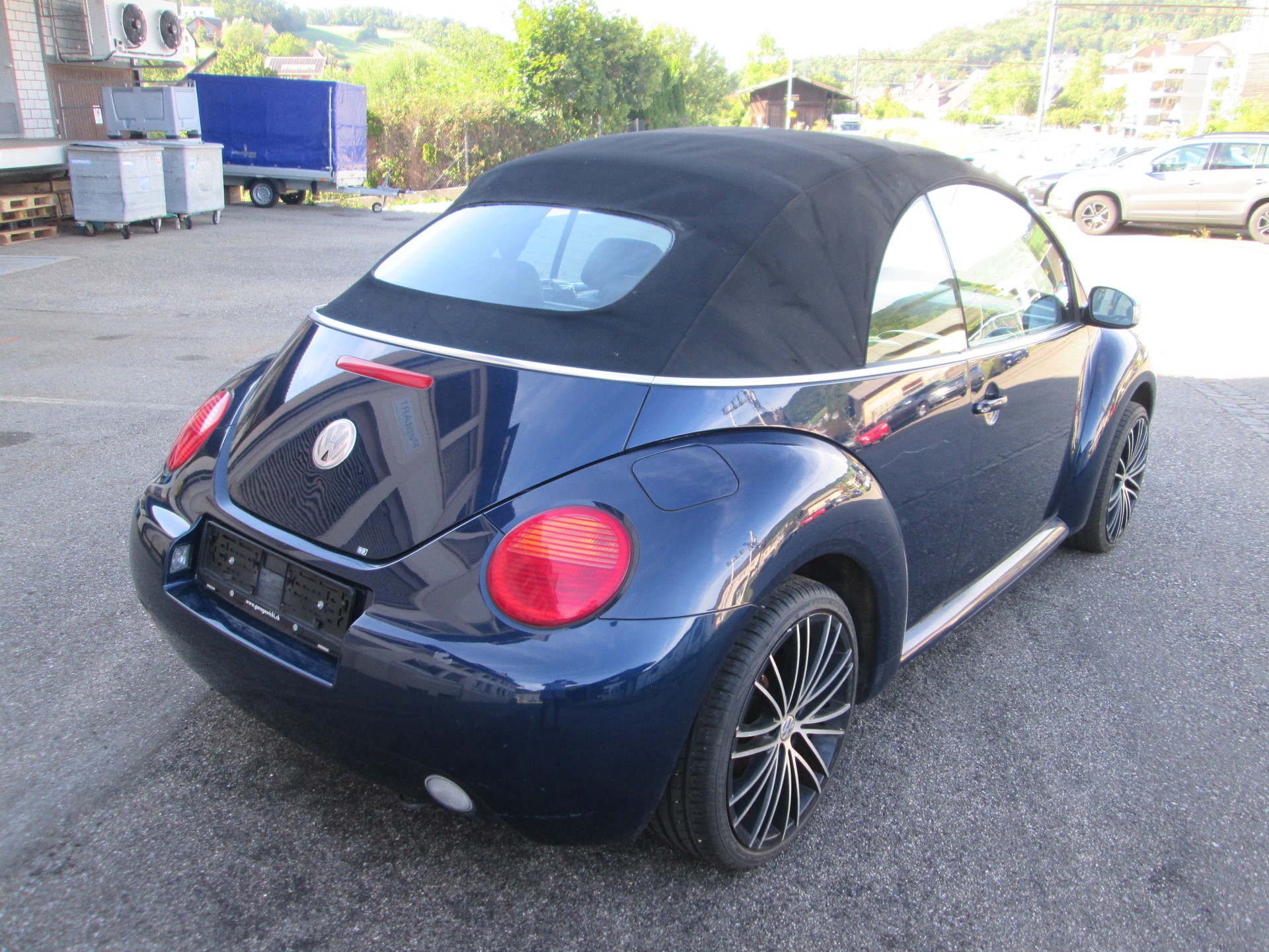 VW Beetle Cabrio 2.0-image-3