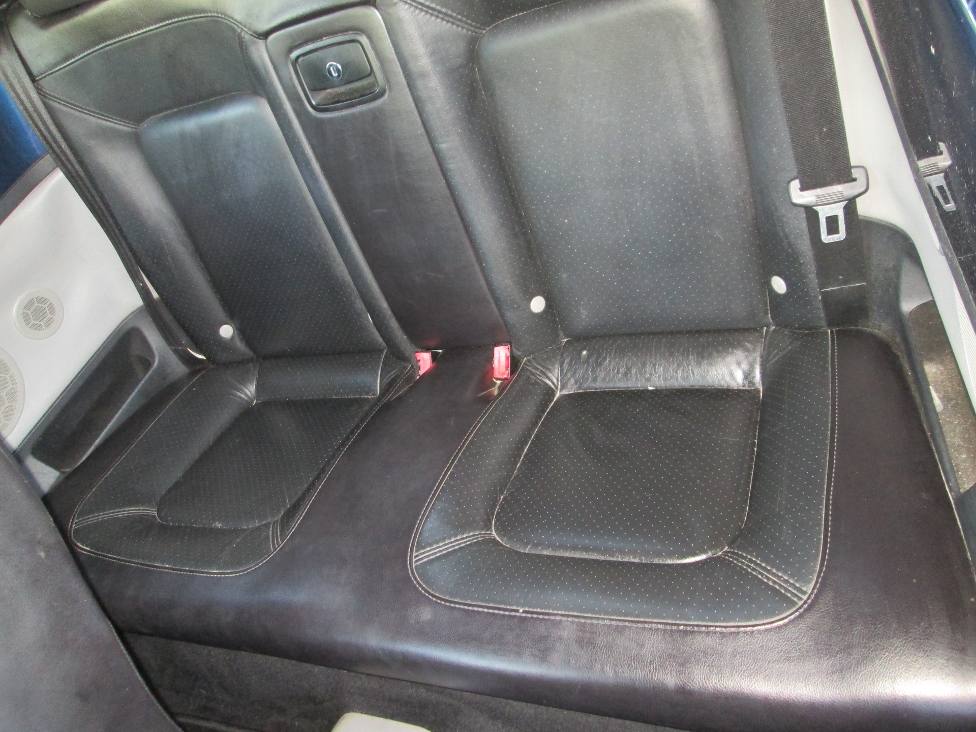 VW Beetle Cabrio 2.0-image-9