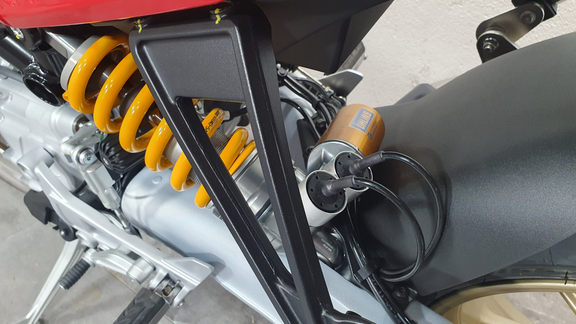 MOTO GUZZI V100 Mandello S-image-4