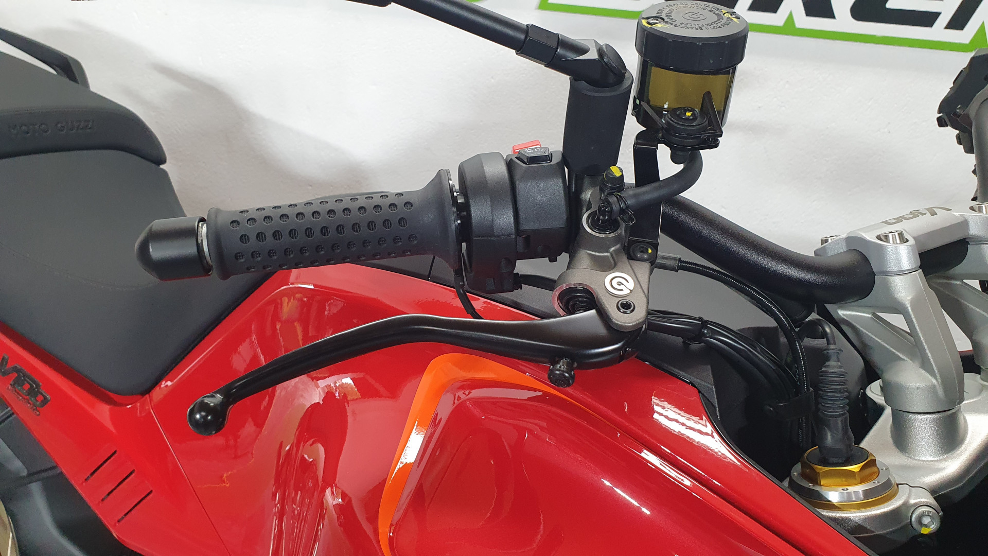 MOTO GUZZI V100 Mandello S-image-3