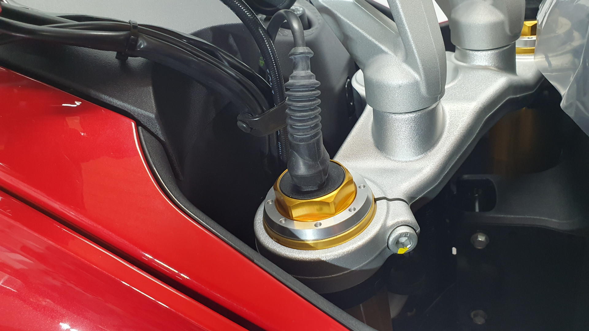 MOTO GUZZI V100 Mandello S-image-9