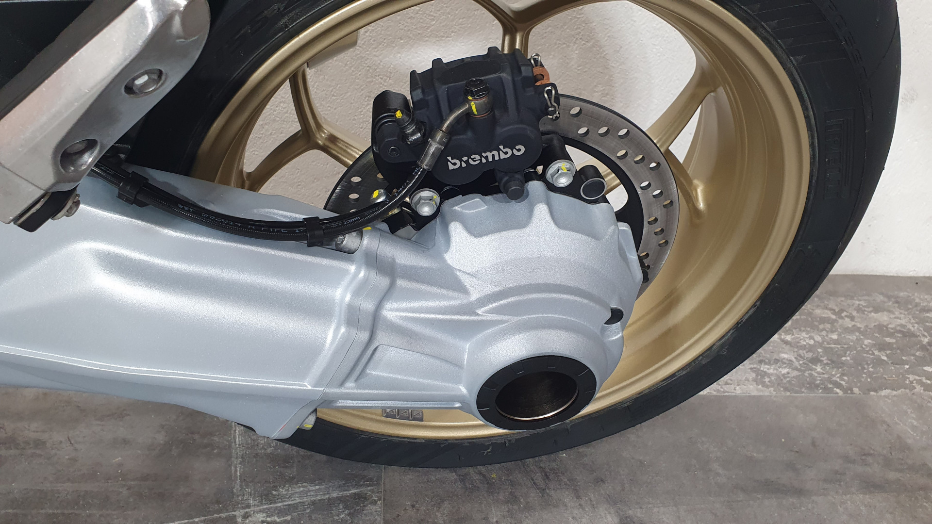 MOTO GUZZI V100 Mandello S-image-6