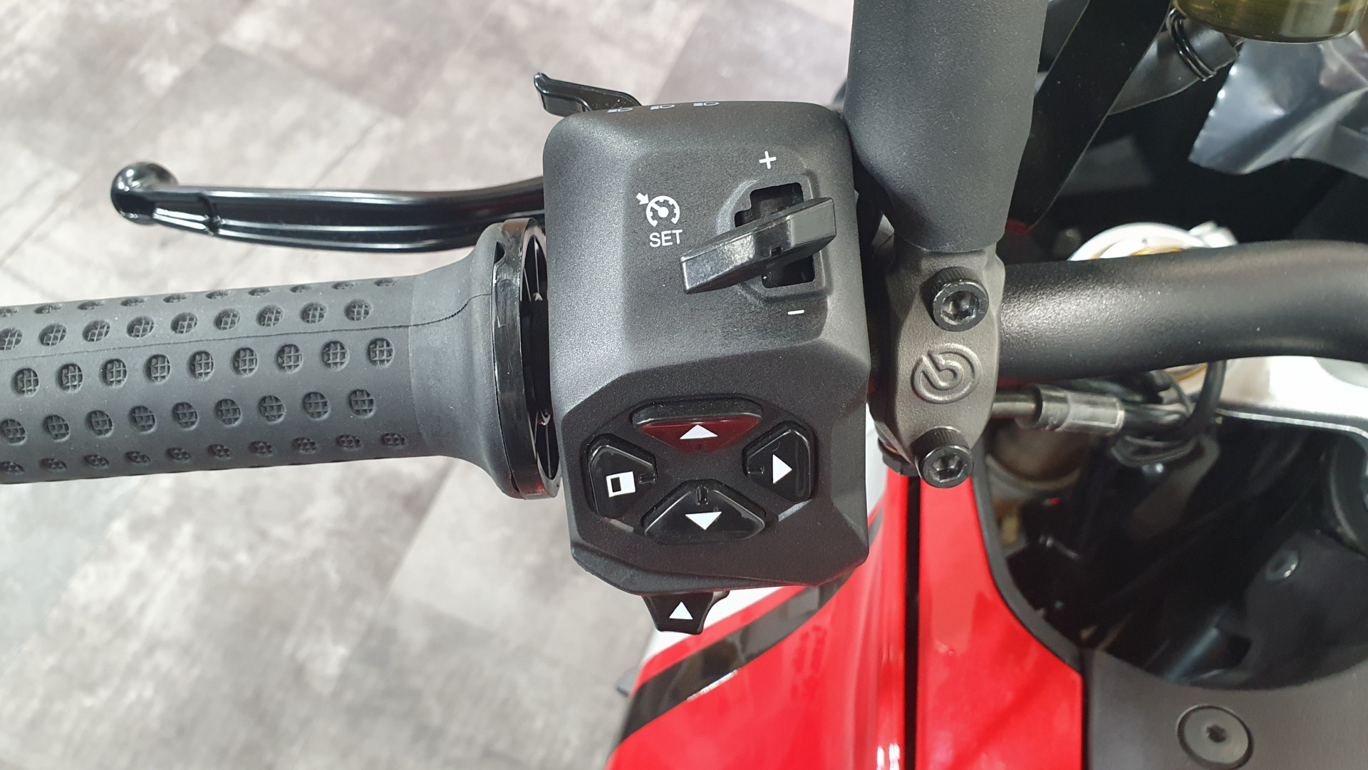 MOTO GUZZI V100 Mandello S-image-8