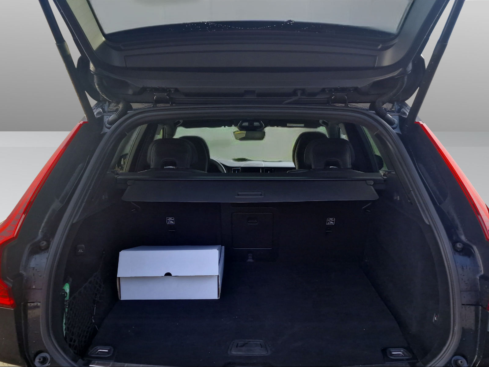 VOLVO XC60 2.0 T8 TE Plus Dark eAWD-image-15