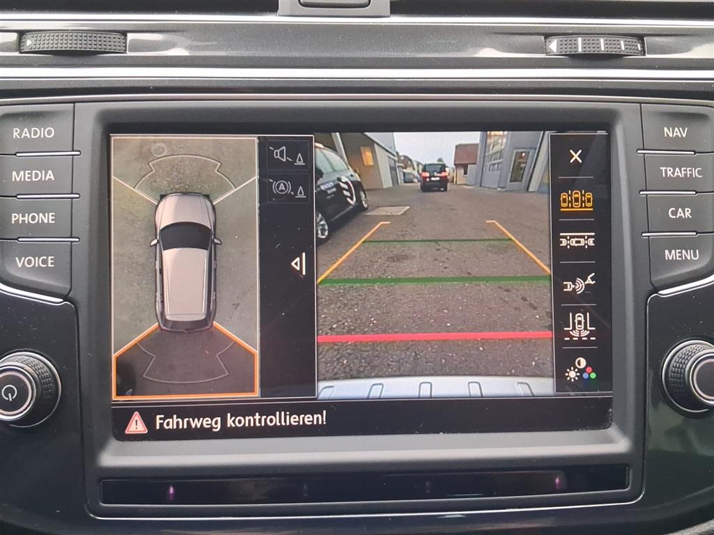 VW Tiguan 2.0 TDI SCR Comfortline 4Motion DSG-image-13