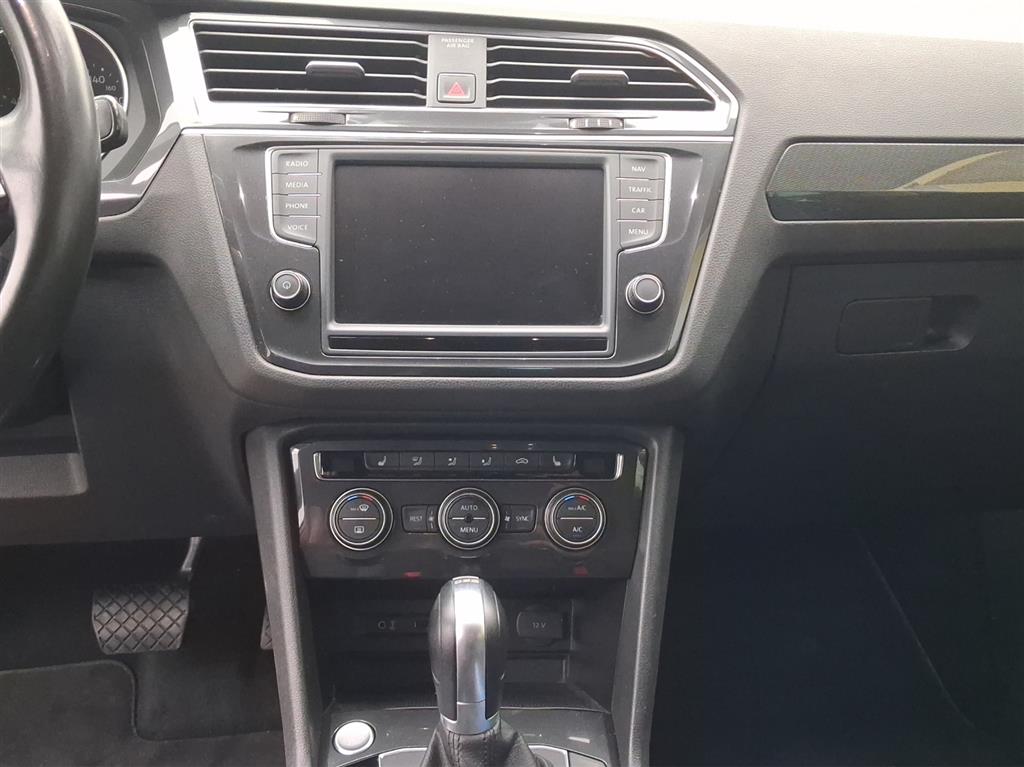 VW Tiguan 2.0 TDI SCR Comfortline 4Motion DSG-image-10