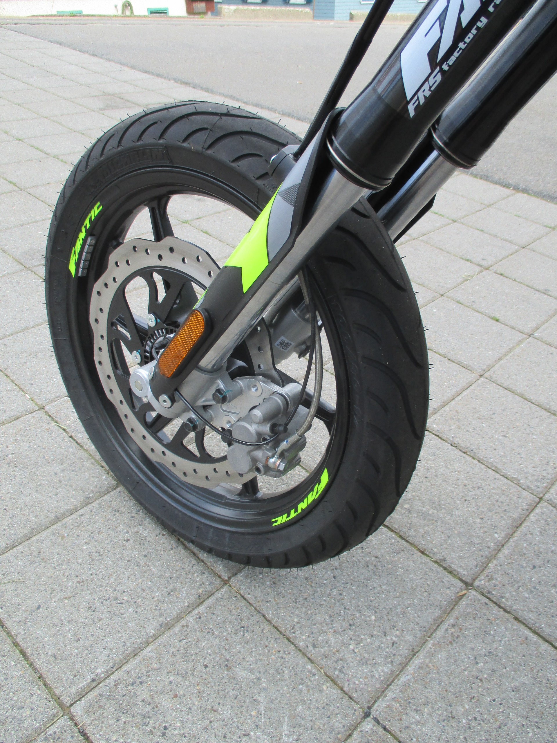 FANTIC Motard 125 Performance-image-3