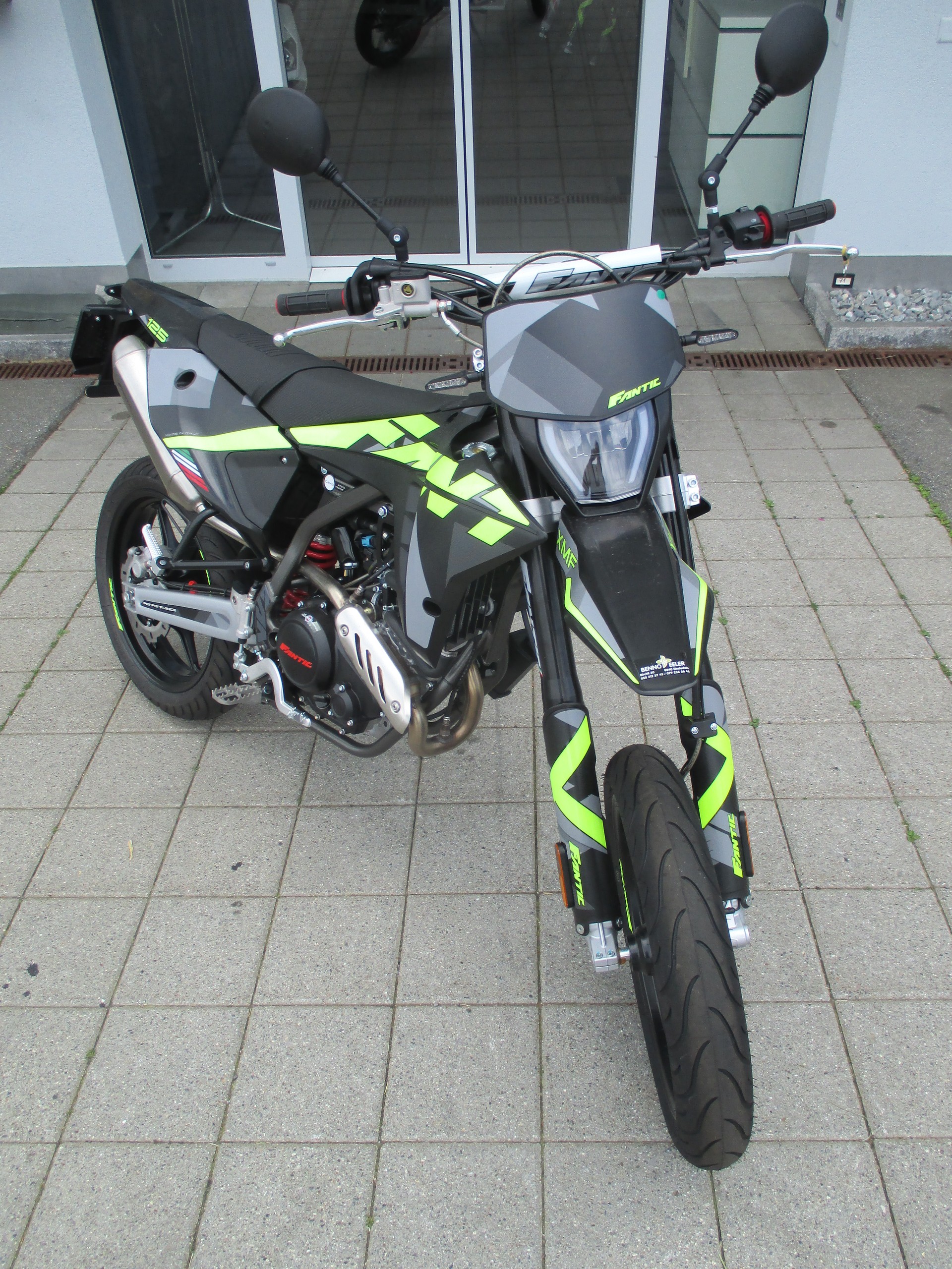 FANTIC Motard 125 Performance-image-0