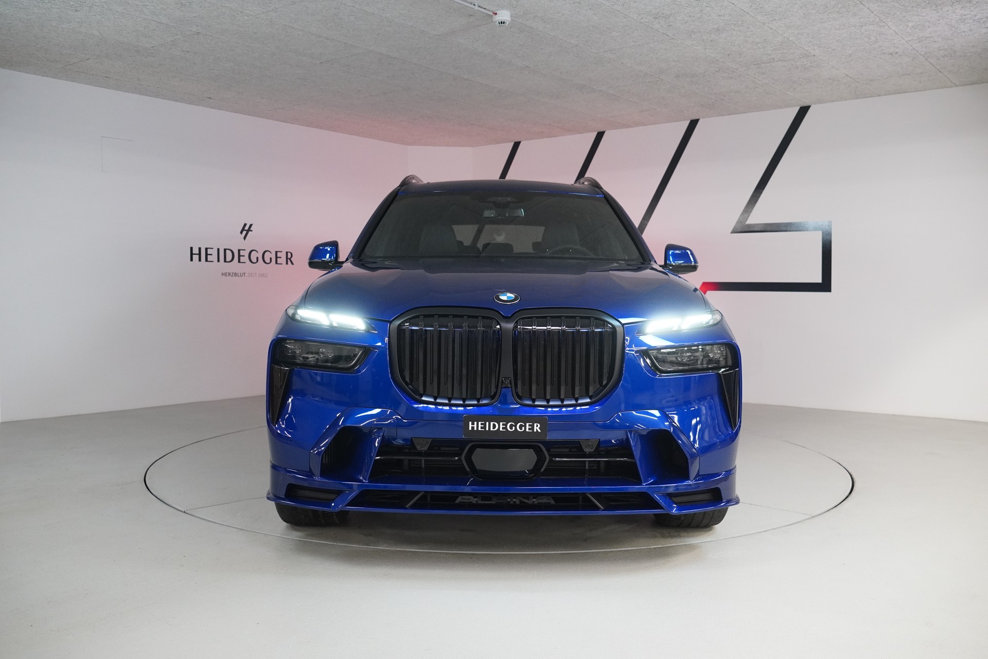 BMW-ALPINA XB 7 4.4 48V Allrad MANUFAKTUR-showroom-element-1