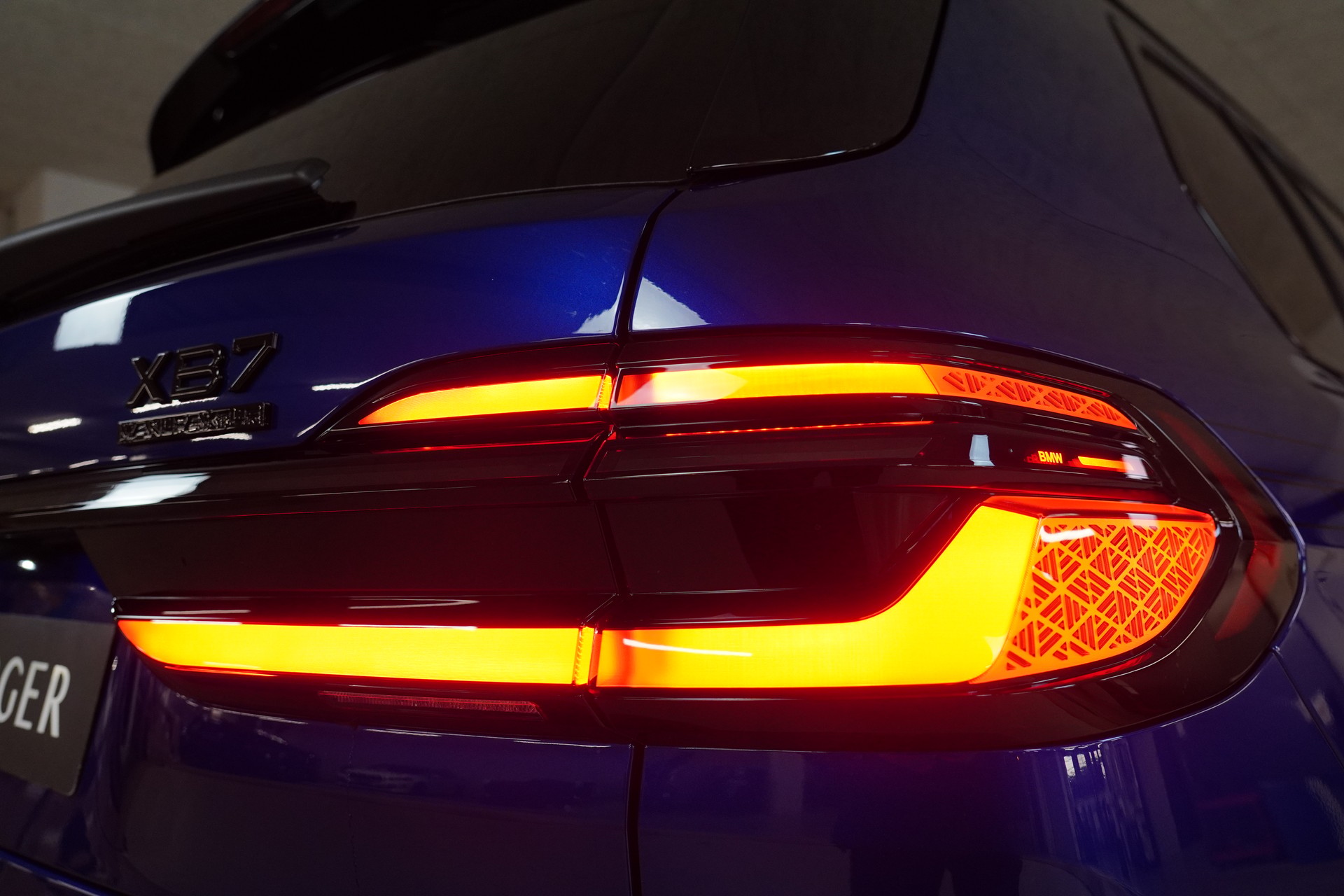 BMW-ALPINA XB 7 4.4 48V Allrad MANUFAKTUR-image-16
