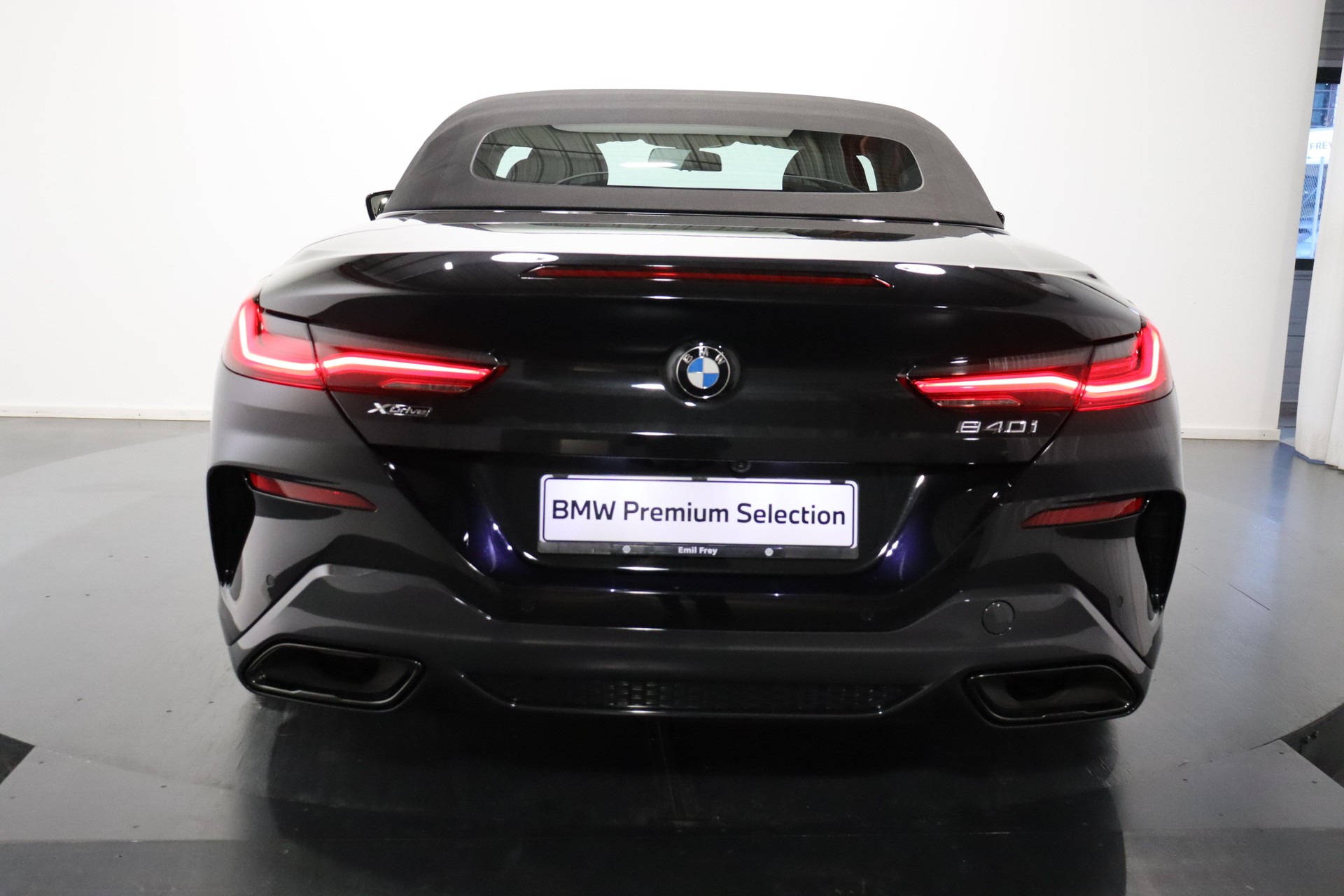 BMW 840i xDrive Cabriolet-image-4