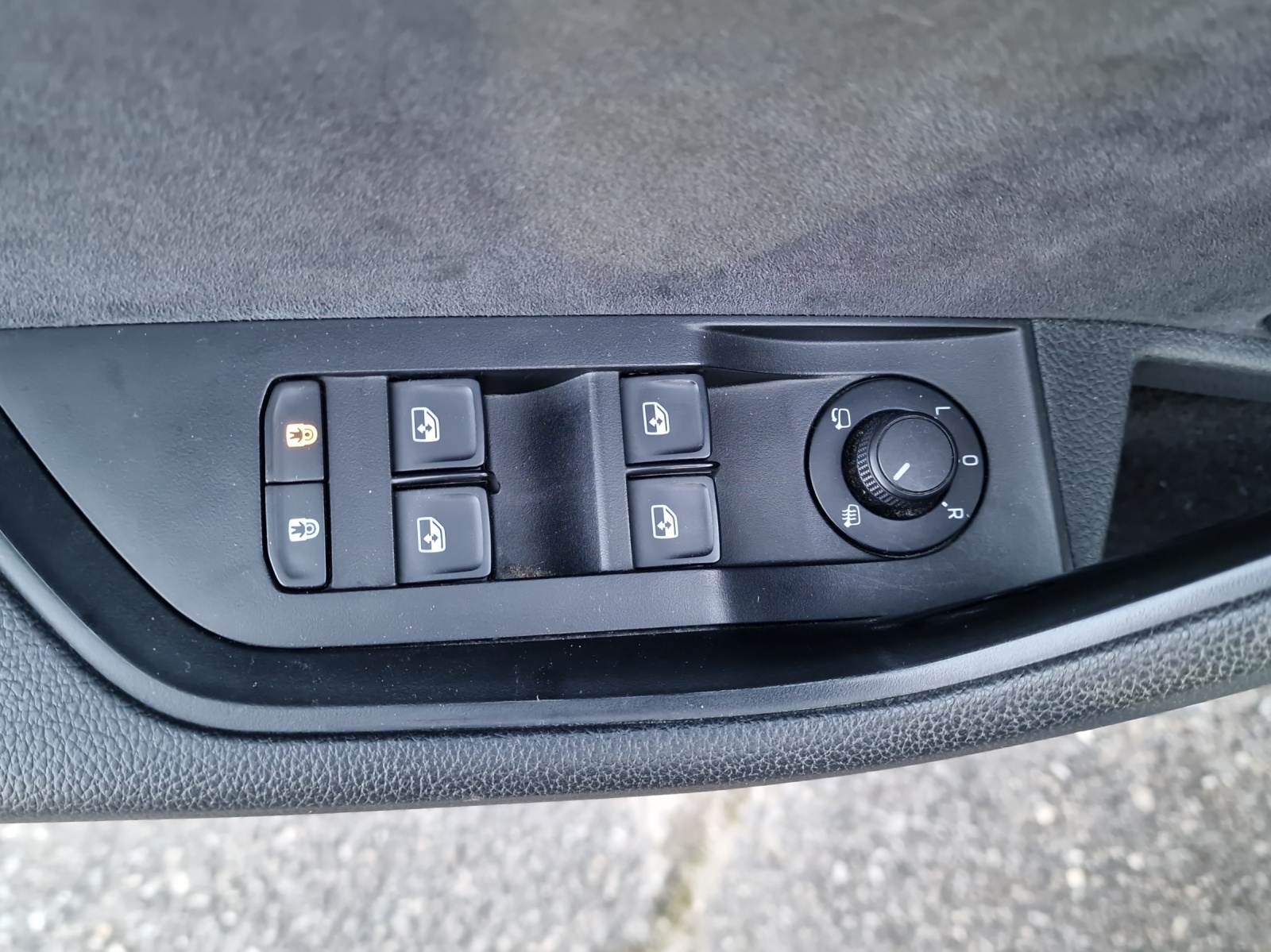 SKODA Superb Combi 2.0 TSI SportLine+ DSG 4x4-image-17