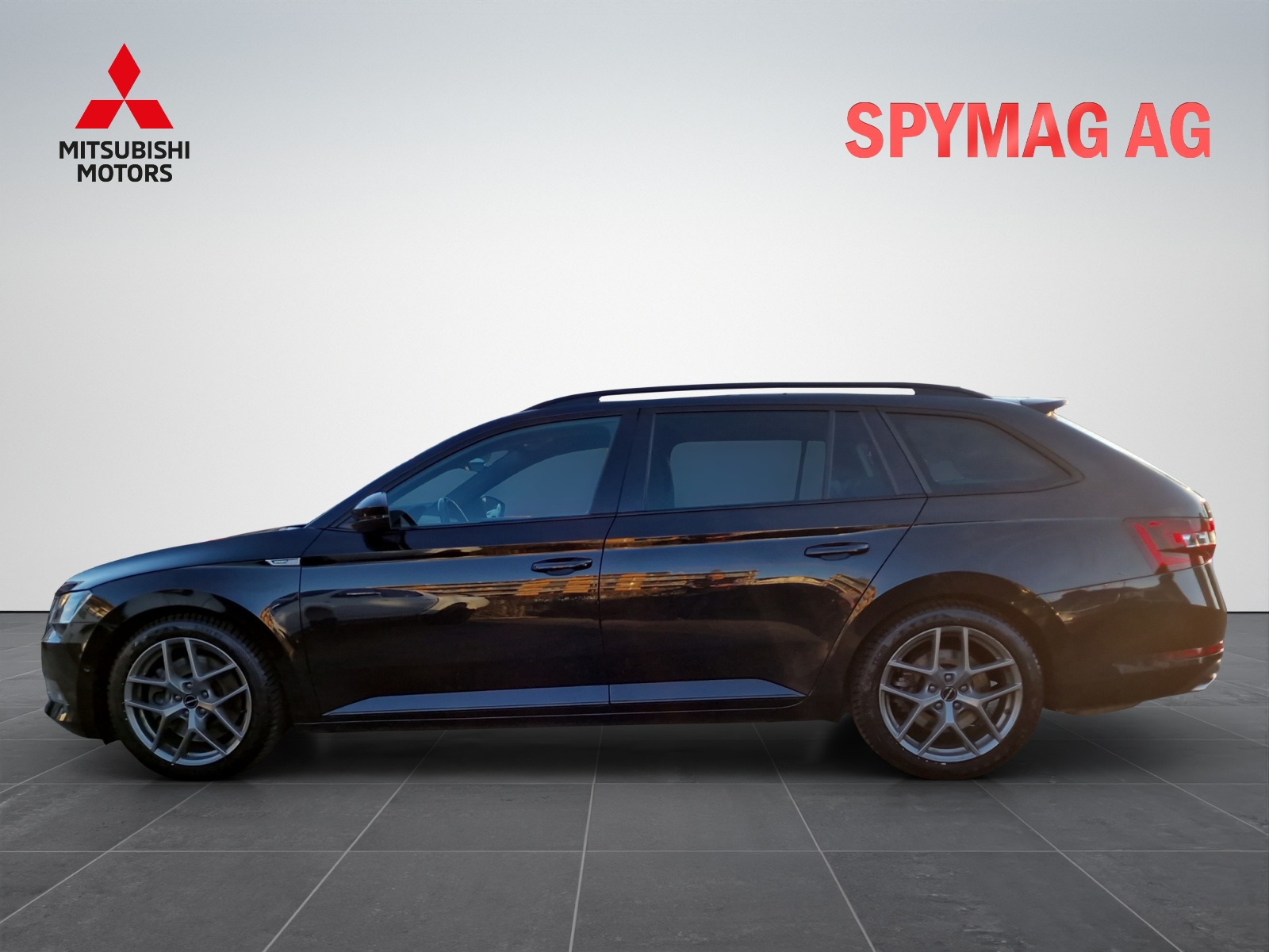 SKODA Superb Combi 2.0 TSI SportLine+ DSG 4x4-image-6