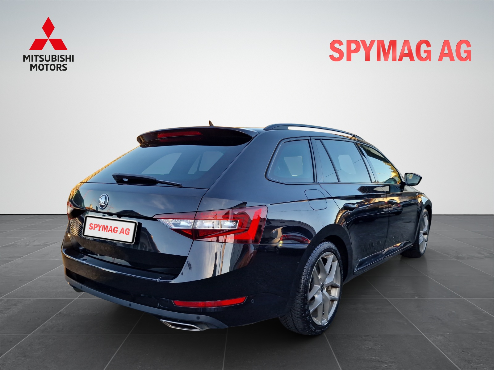SKODA Superb Combi 2.0 TSI SportLine+ DSG 4x4-showroom-element-2