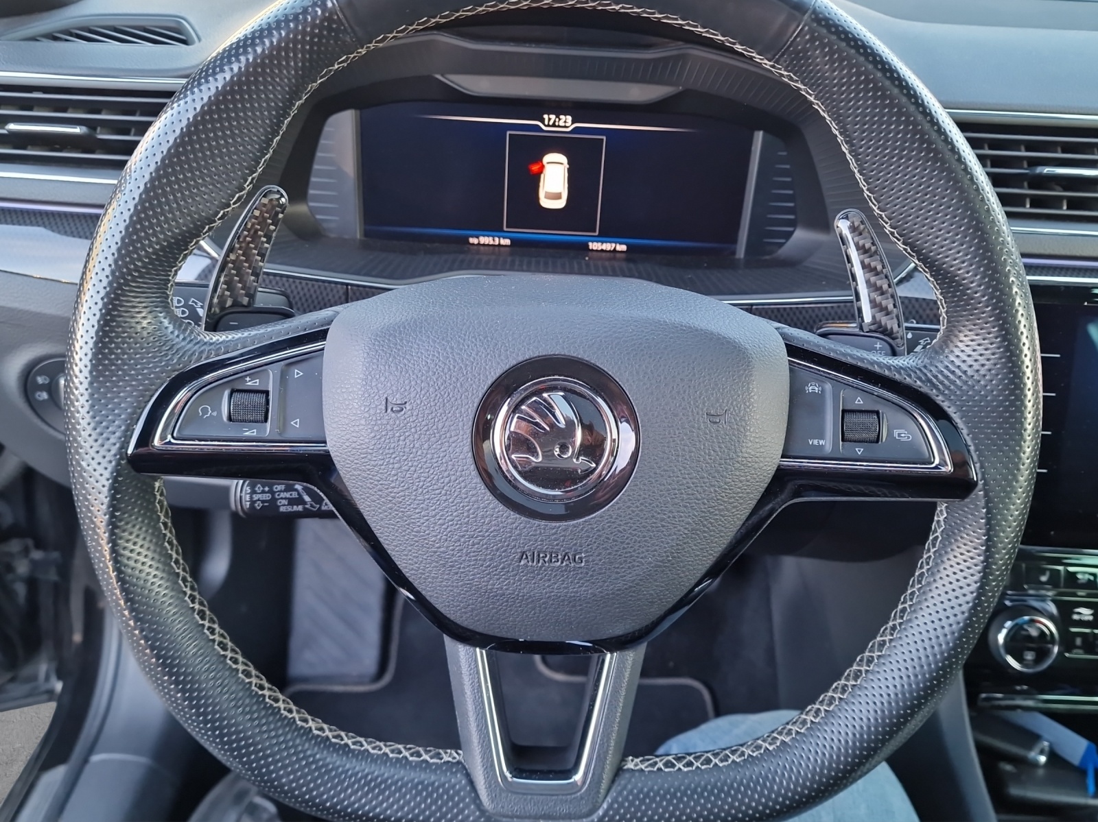 SKODA Superb Combi 2.0 TSI SportLine+ DSG 4x4-image-11