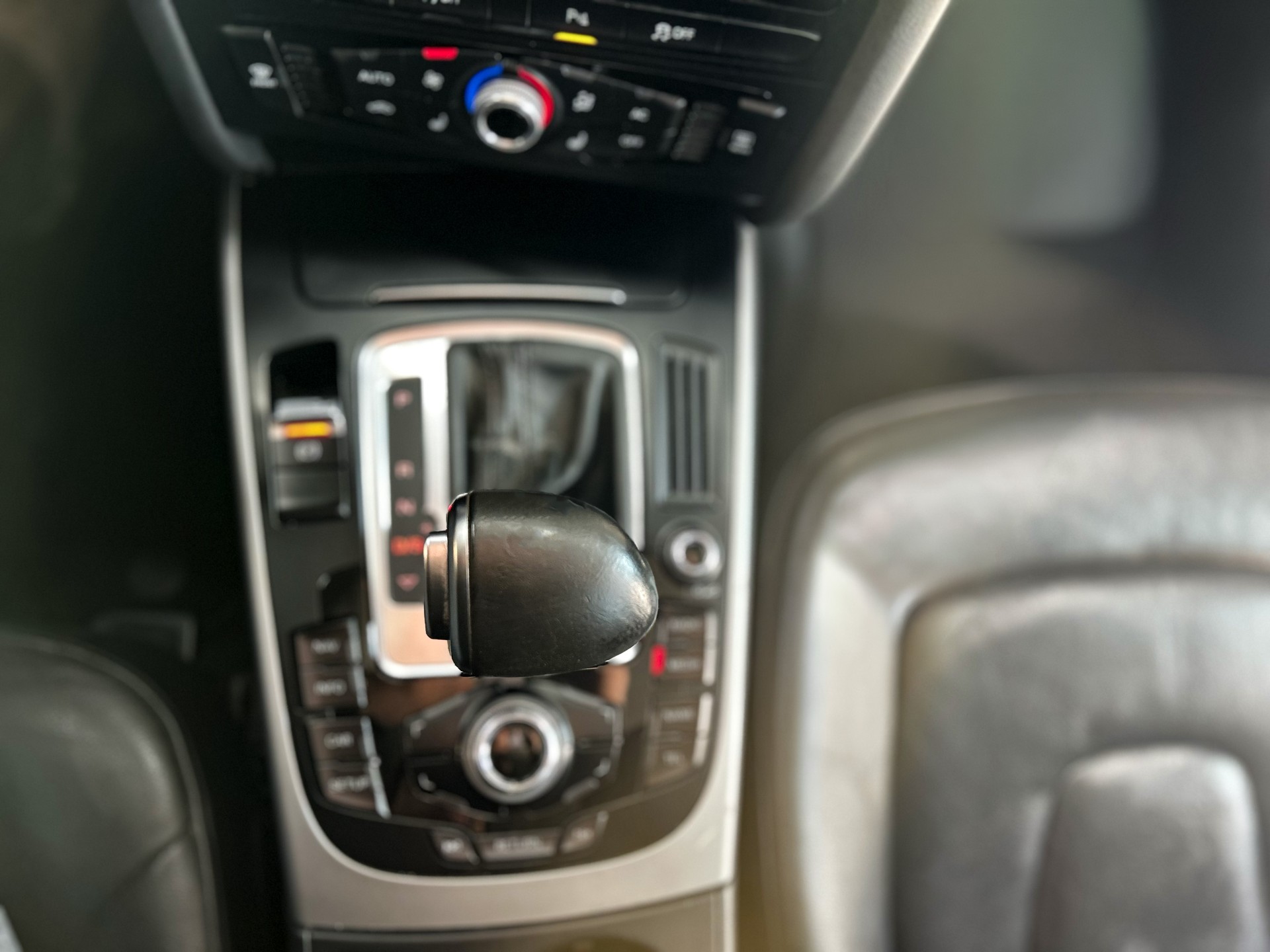 AUDI A4 Avant 2.0 TFSI multitronic-image-21