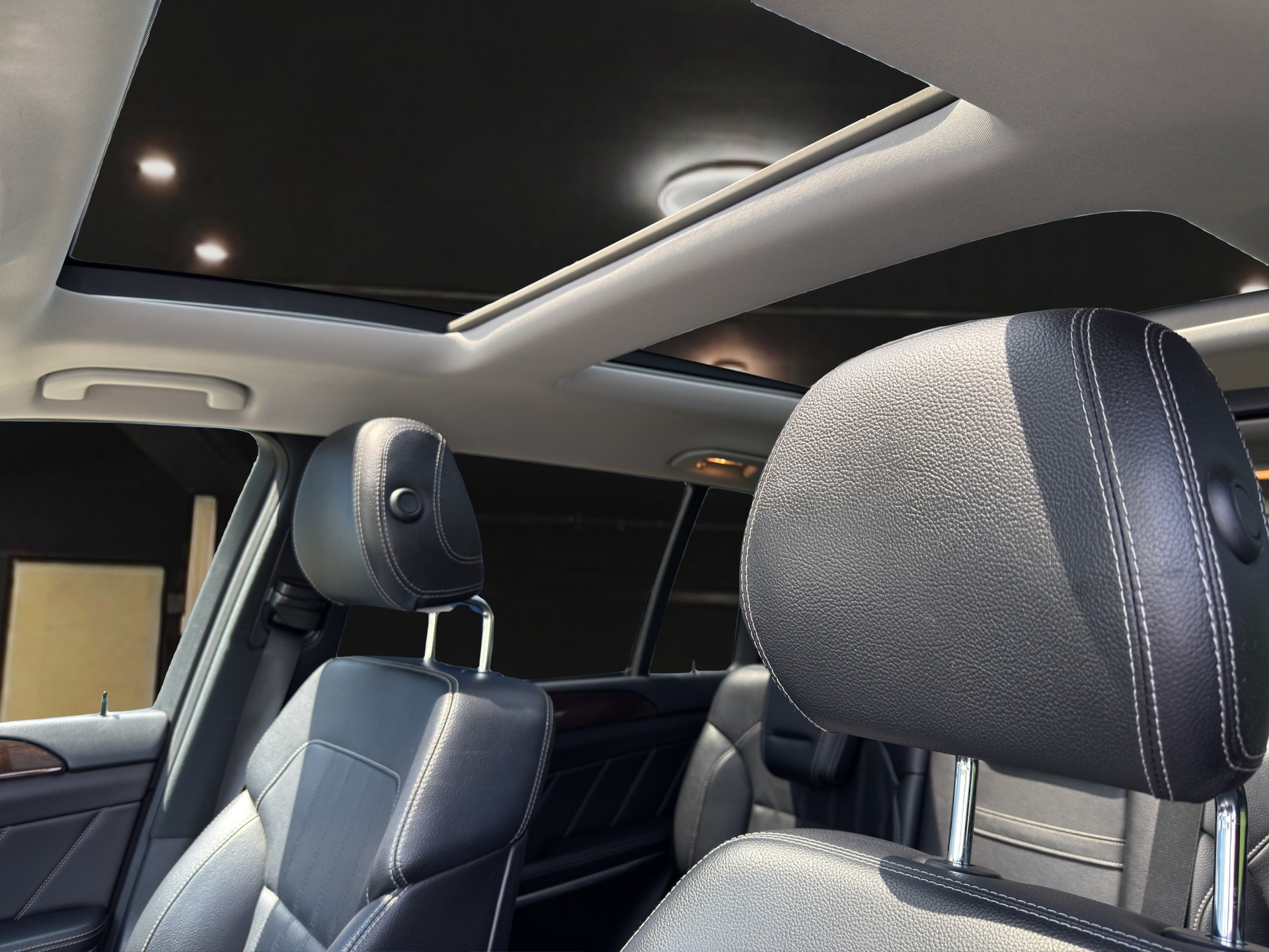 MERCEDES-BENZ GL 450 4Matic 7G-Tronic-image-12