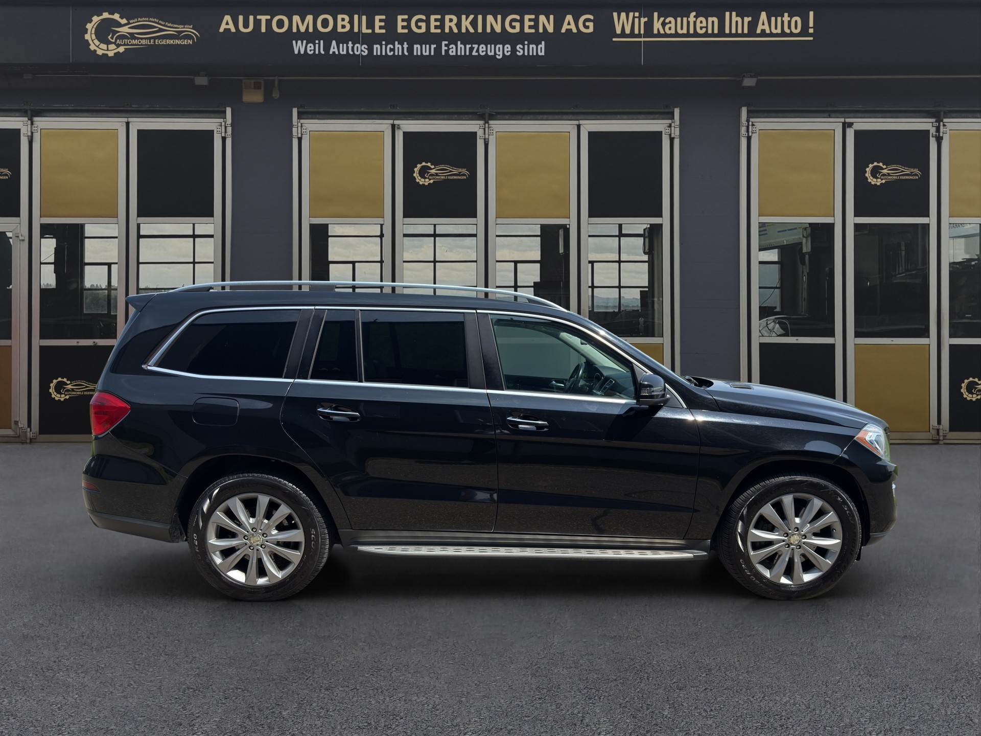 MERCEDES-BENZ GL 450 4Matic 7G-Tronic-showroom-element-3