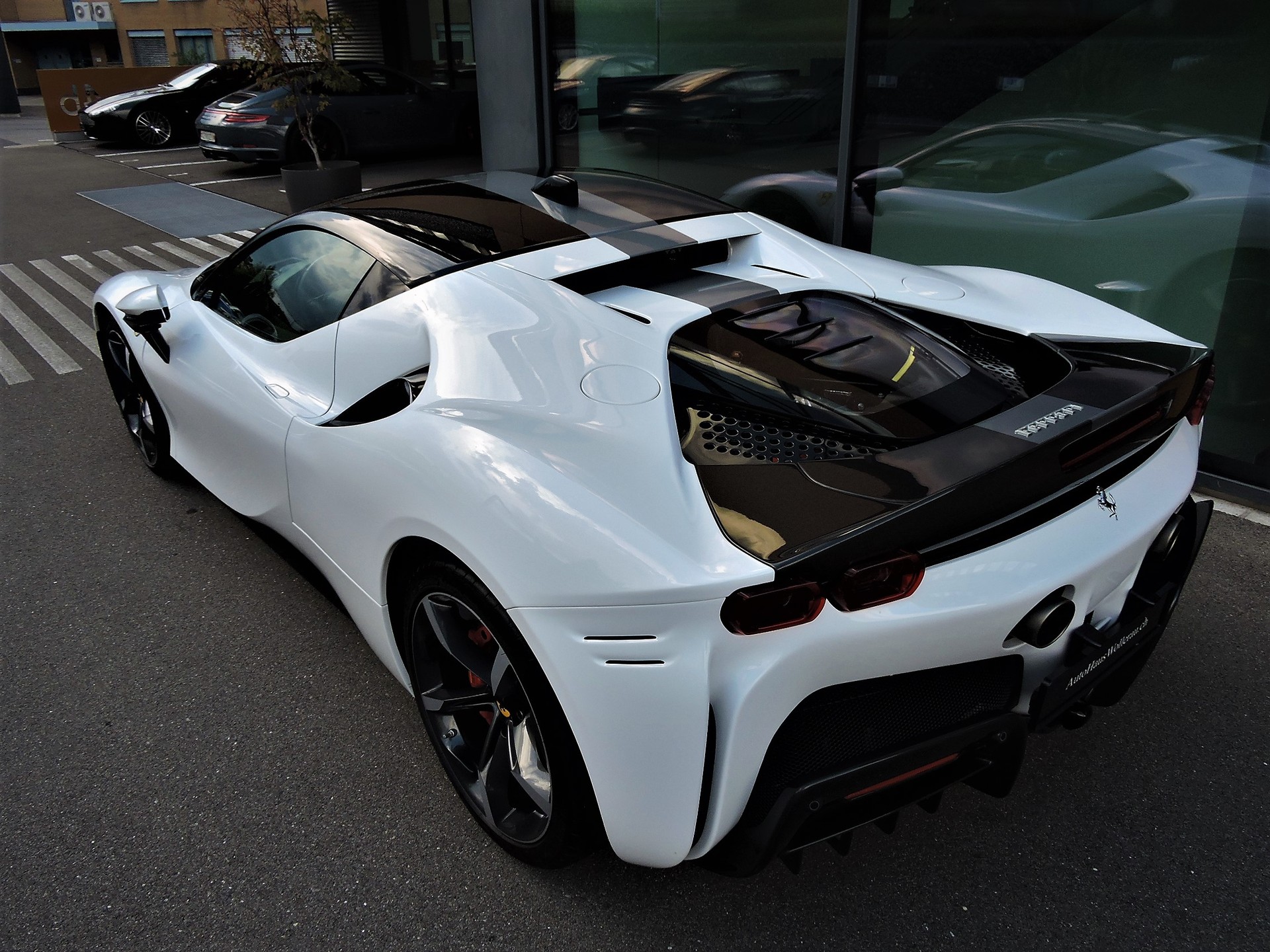 FERRARI SF90 Stradale 4.0-image-8