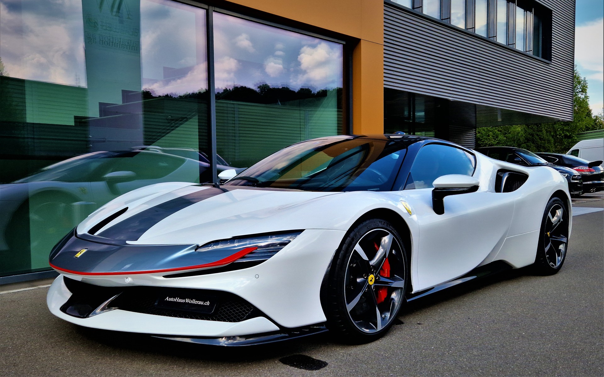 FERRARI SF90 Stradale 4.0-image-4
