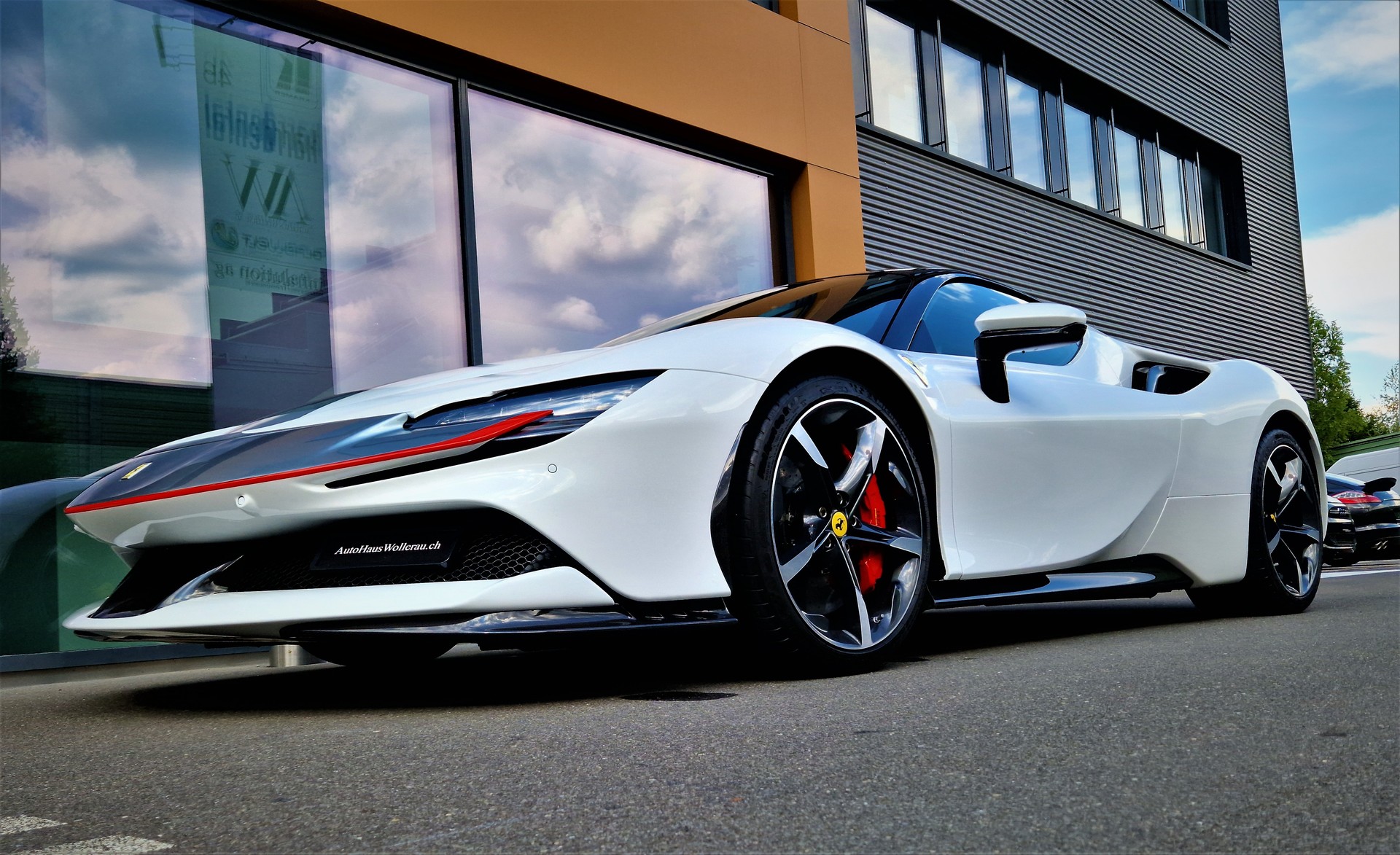 FERRARI SF90 Stradale 4.0-image-5