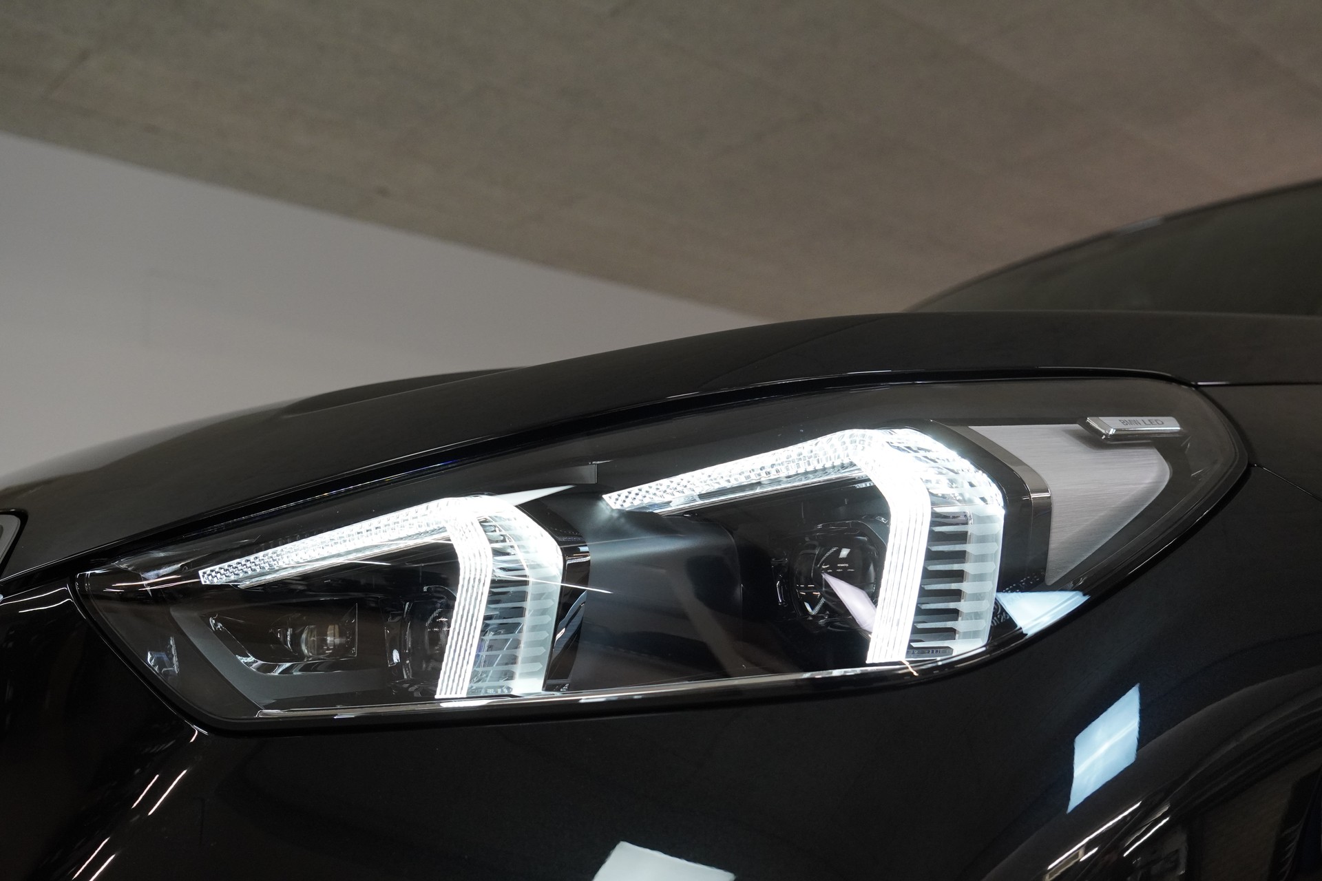 BMW X1 xDrive 20d 48V M Sport-image-8