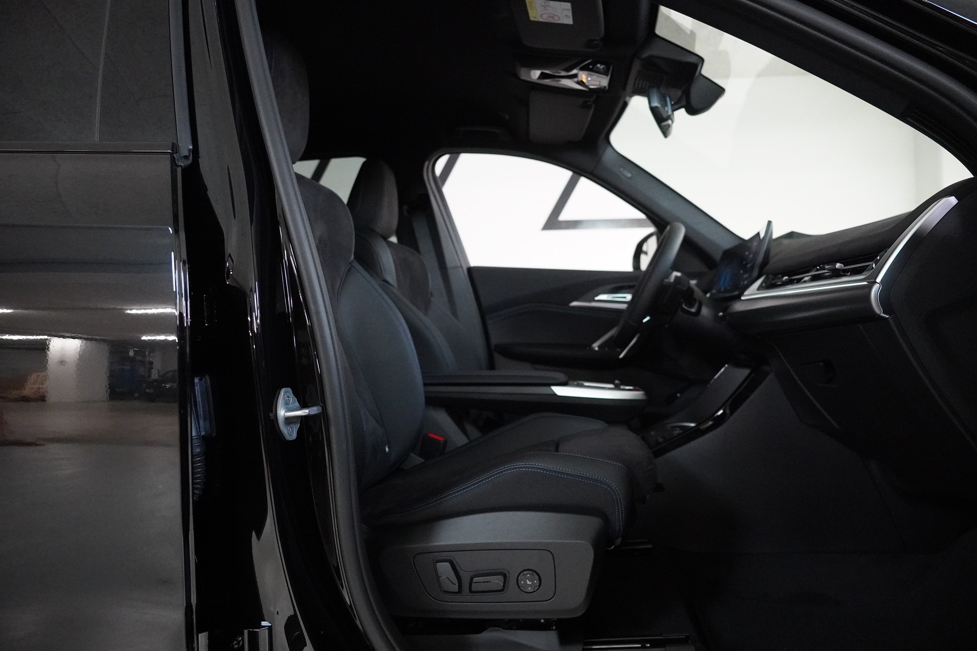 BMW X1 xDrive 20d 48V M Sport-image-13