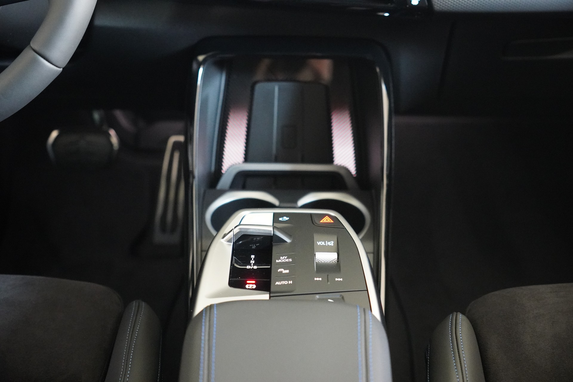BMW X1 xDrive 20d 48V M Sport-image-19
